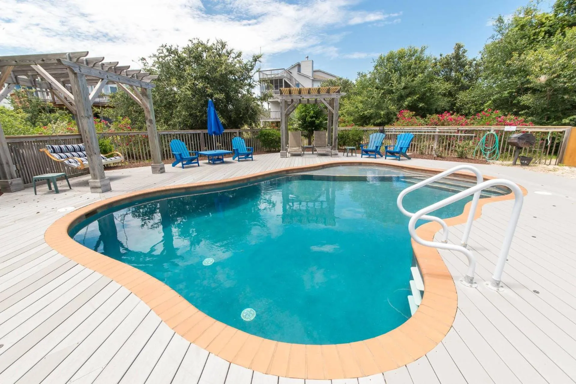 Just For Fun - Duck, Schooner Ridge, Pool Open 4/15, Pool Heat Option, Hot Tub, Close to Downtown