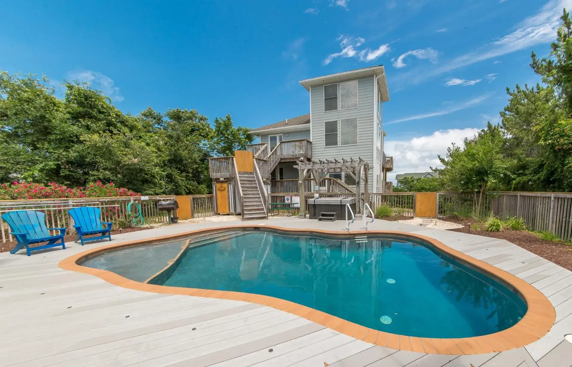 Just For Fun - Duck, Schooner Ridge, Pool Open 4/15, Pool Heat Option, Hot Tub, Close to Downtown Just For Fun - Duck, Schooner Ridge, Pool Open 4/15, Pool Heat Option, Hot Tub, Close to Downtown