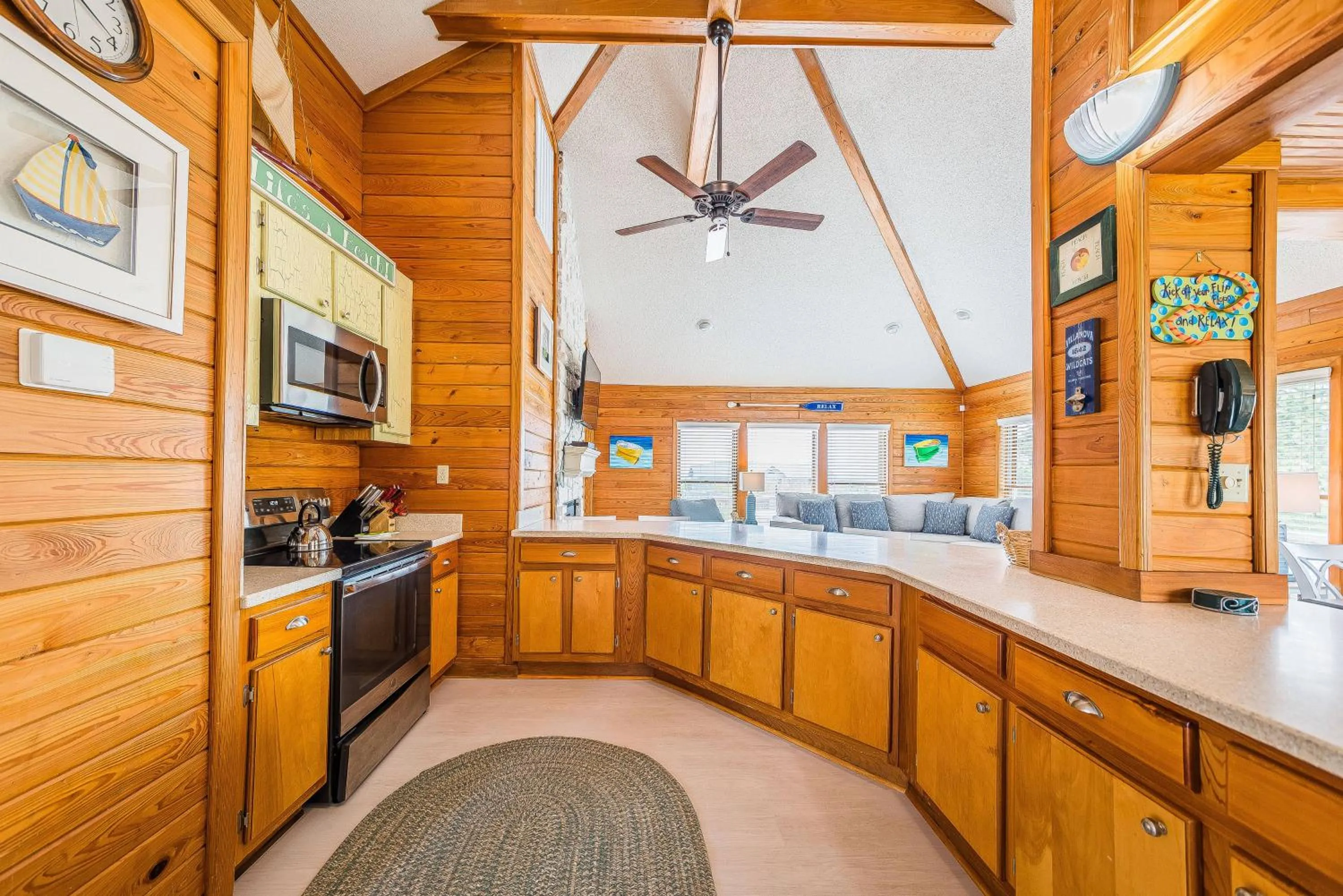 Just For Fun - Duck, Schooner Ridge, Pool Open 4/15, Pool Heat Option, Hot Tub, Close to Downtown