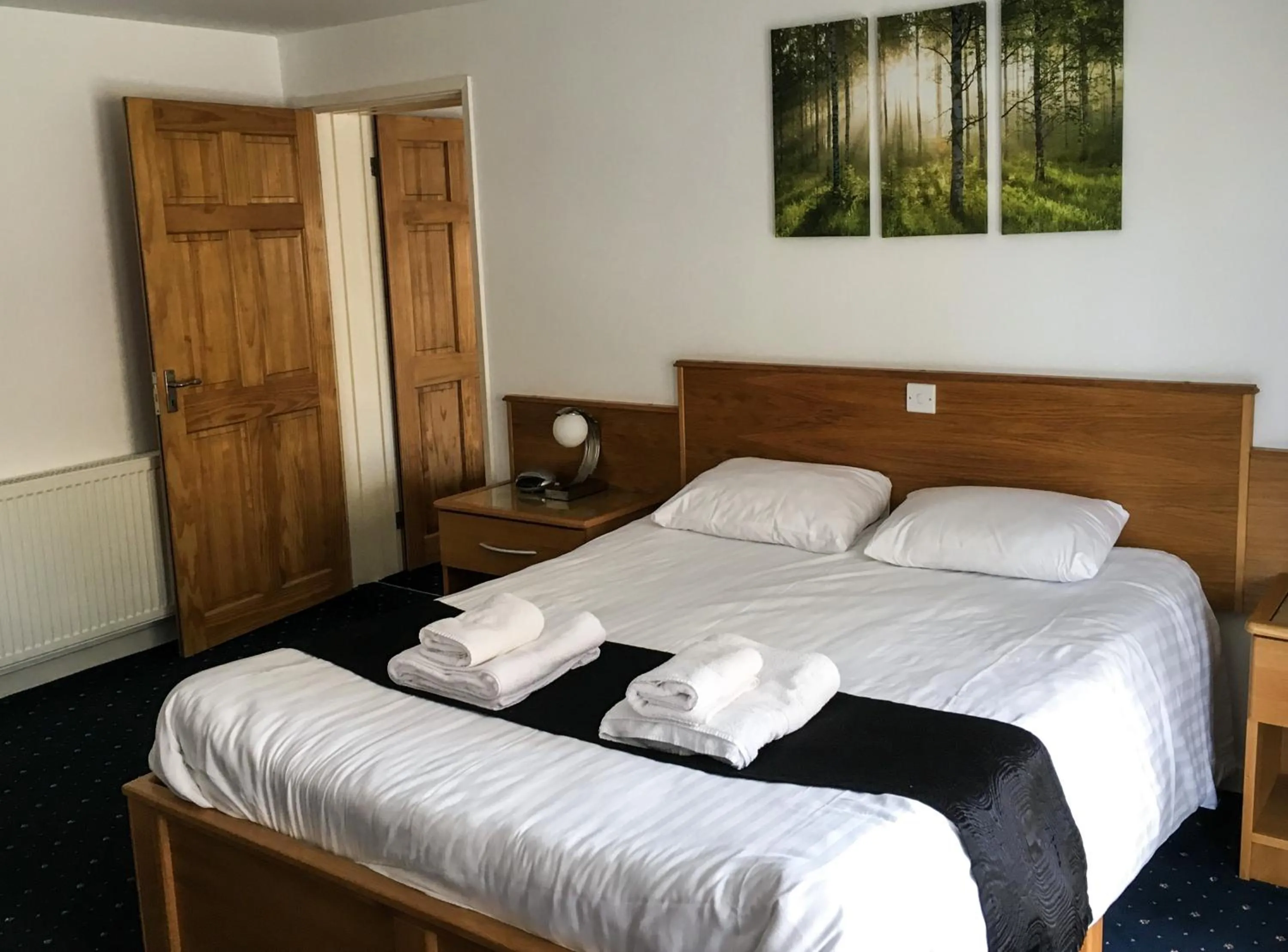 Bedroom, Bed in The Beach Motel