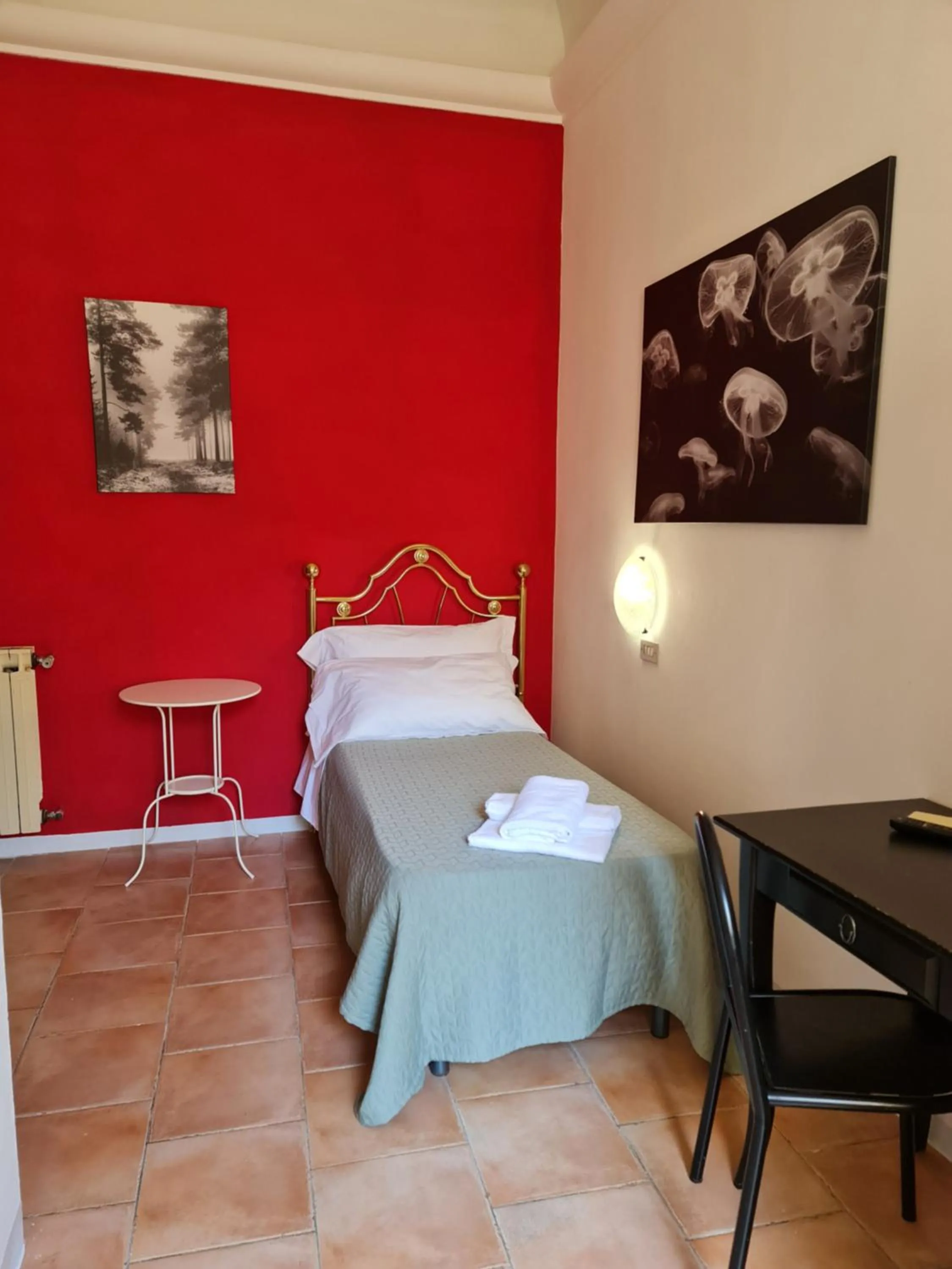 Bed in Hotel Genzianella