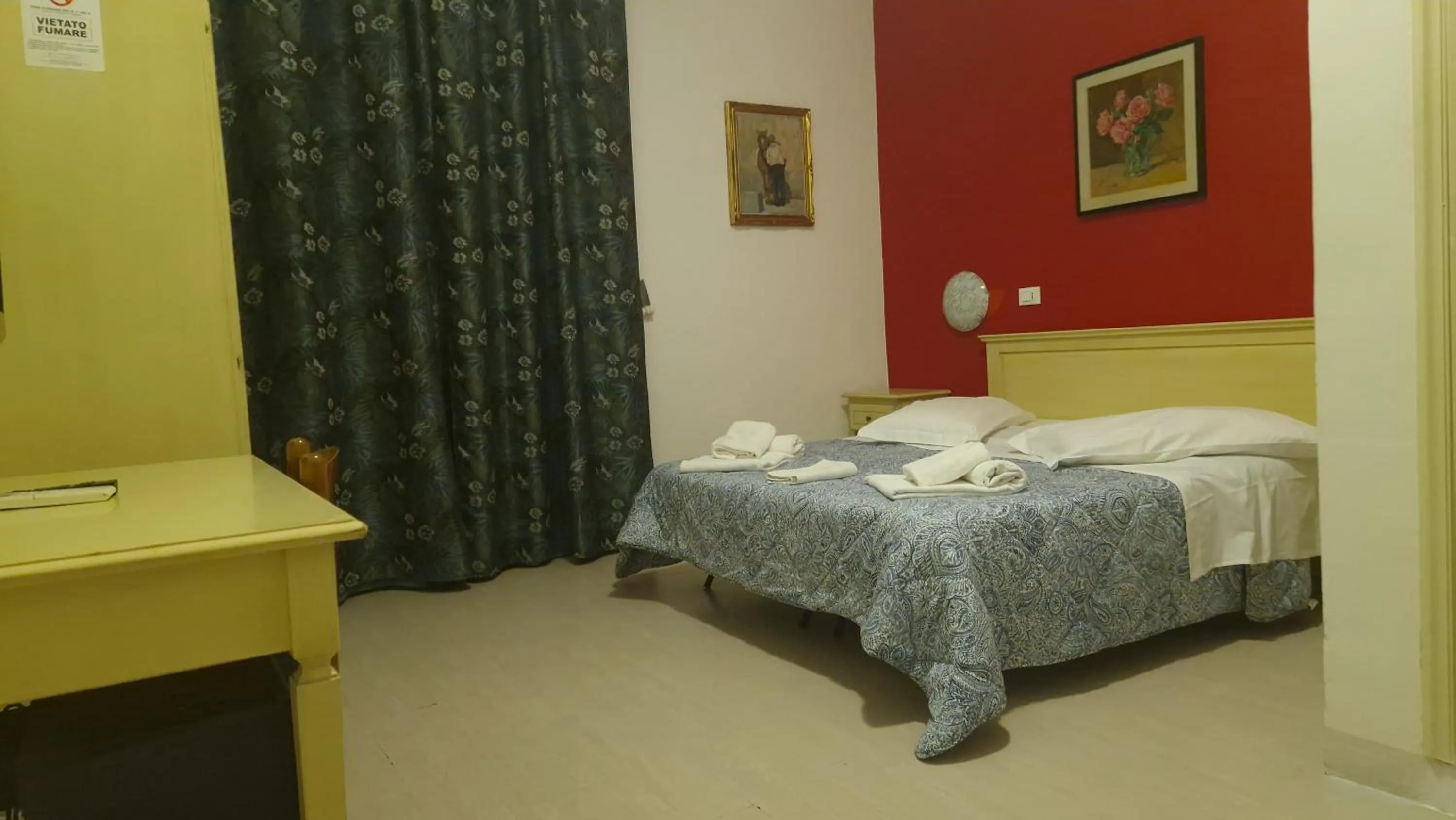 Bed in Hotel Genzianella