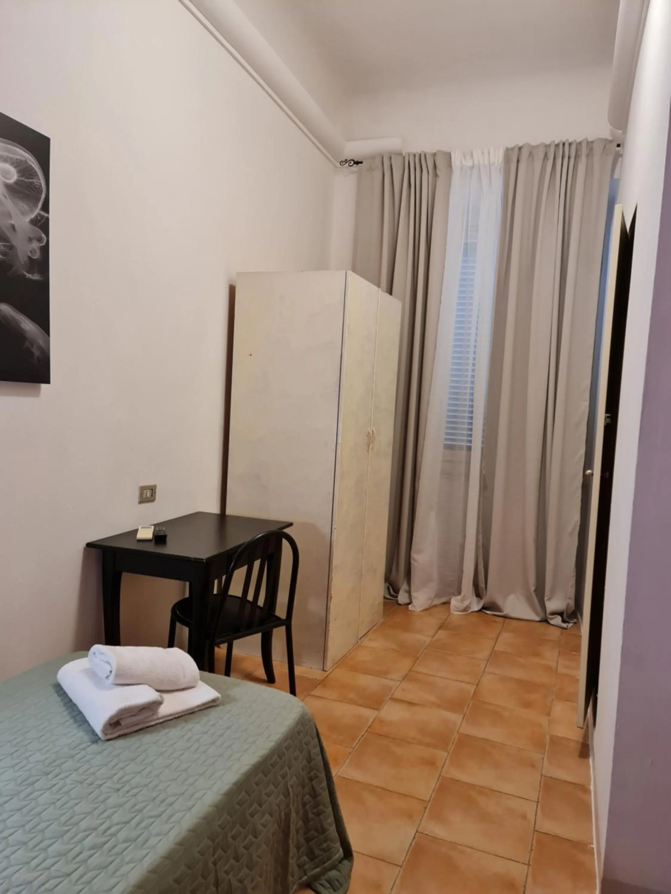 Bed in Hotel Genzianella