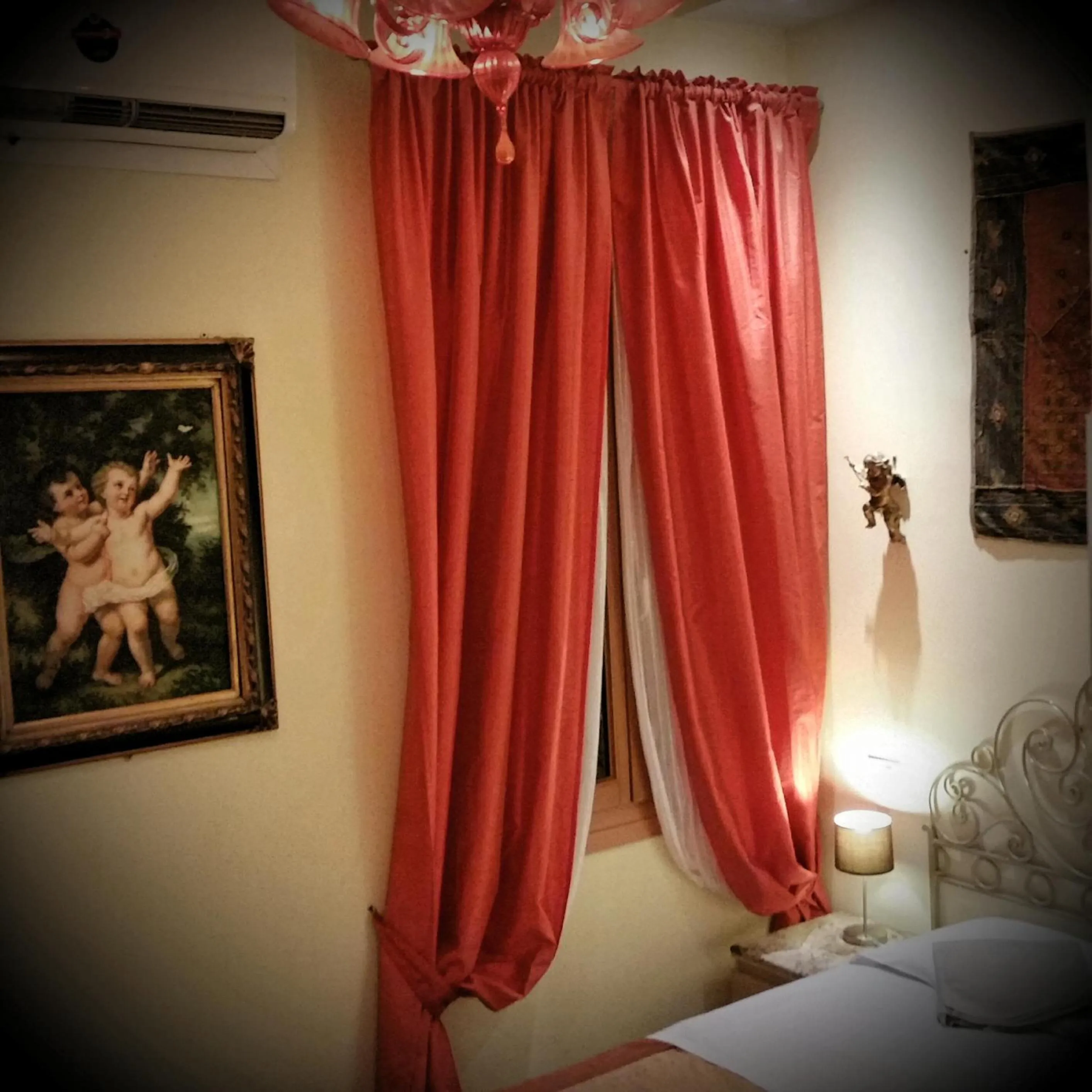 Decorative detail, Bed in B&B Venice 1964