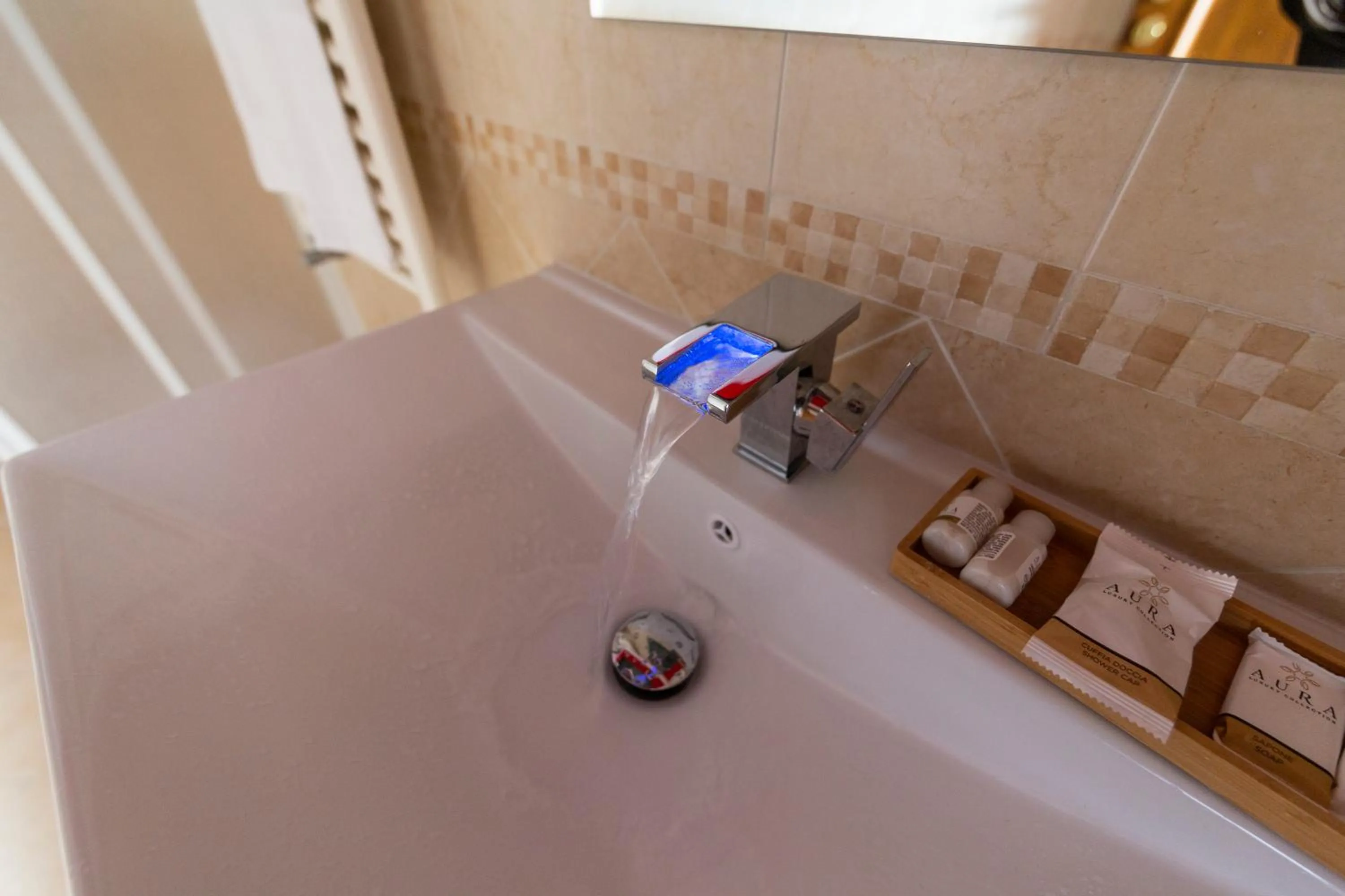 Bathroom in Pompei Luxury Rooms