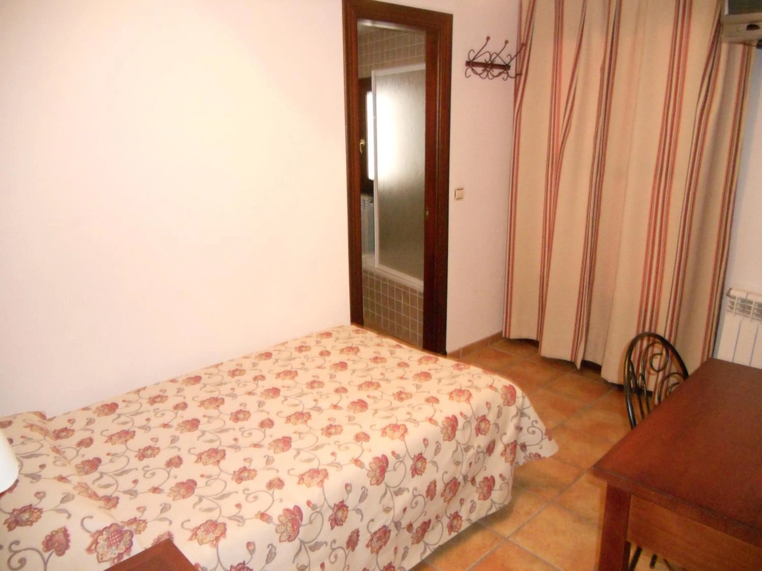 Photo of the whole room, Bed in Hotel Rural Poqueira II