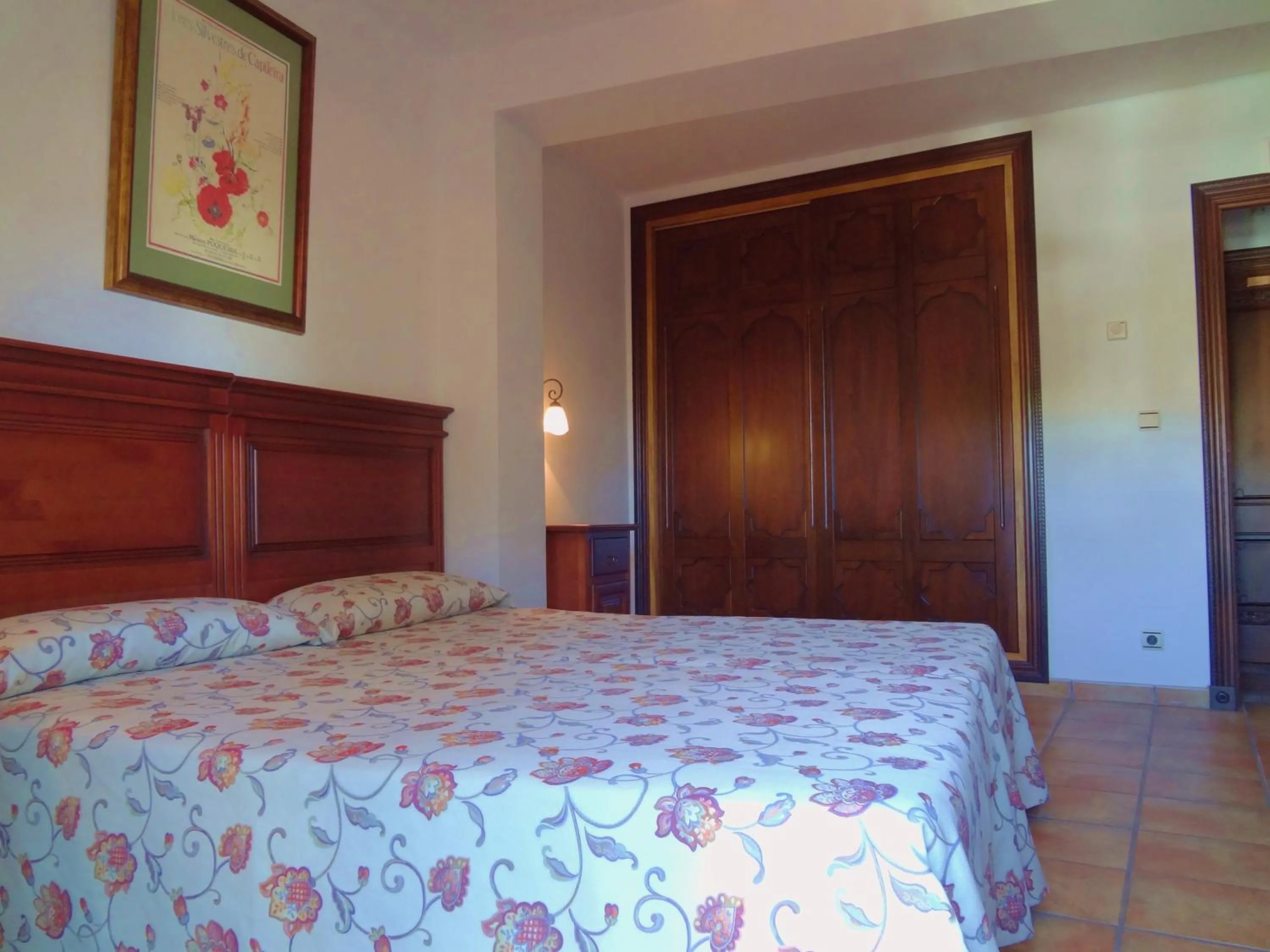 Photo of the whole room, Bed in Hotel Rural Poqueira II