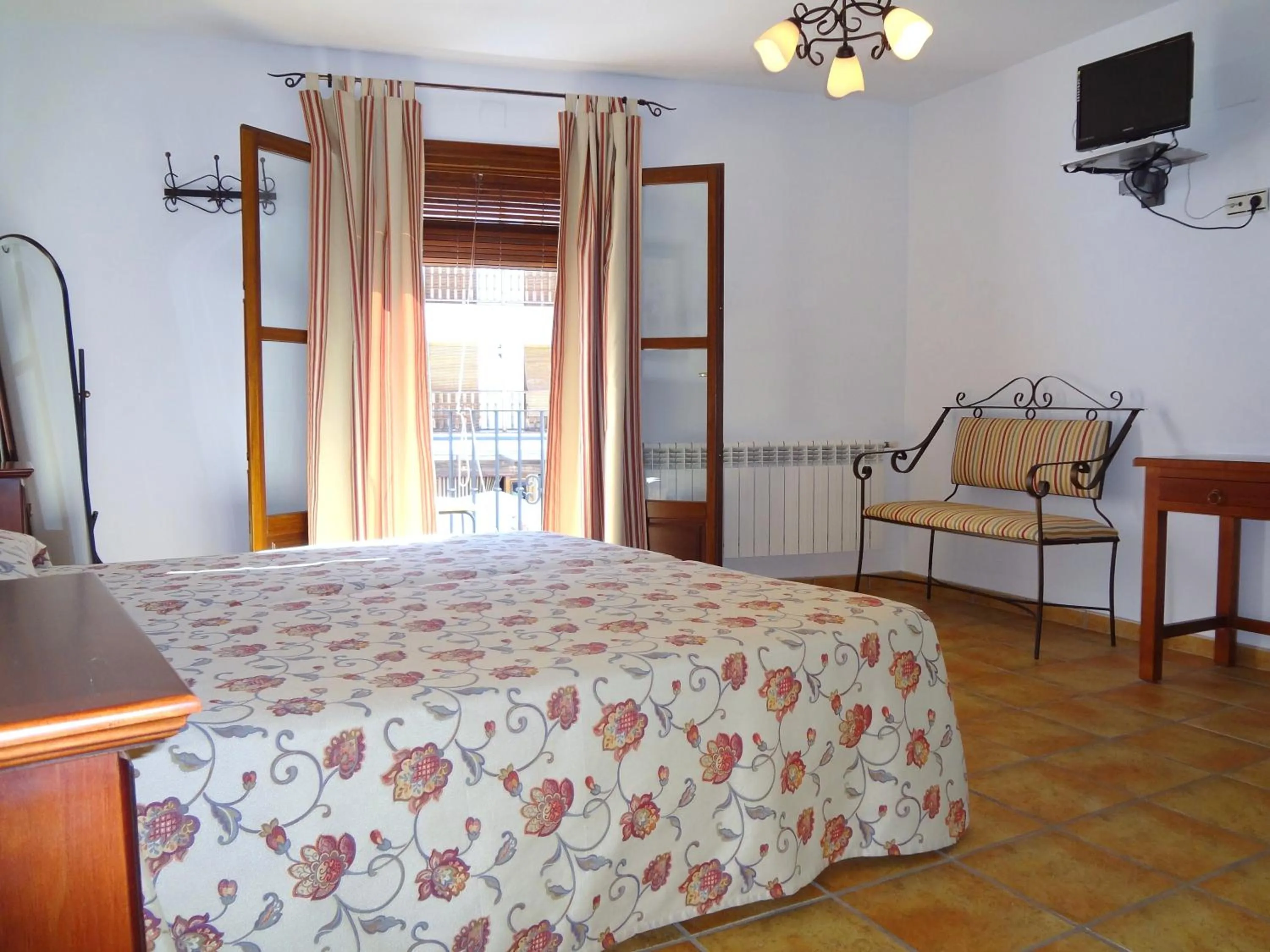 Photo of the whole room, Bed in Hotel Rural Poqueira II