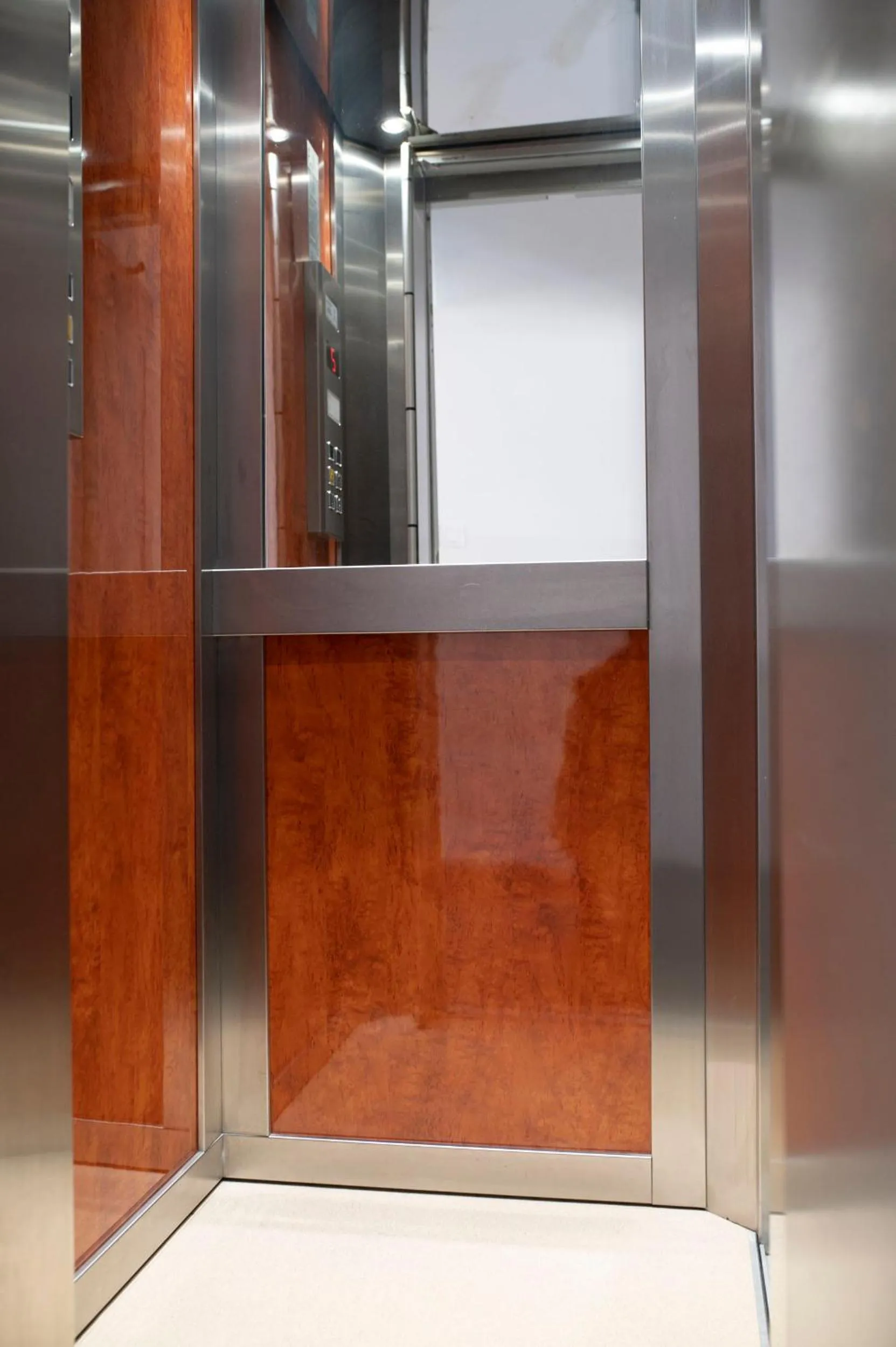 elevator in Kalamata Art Rooms