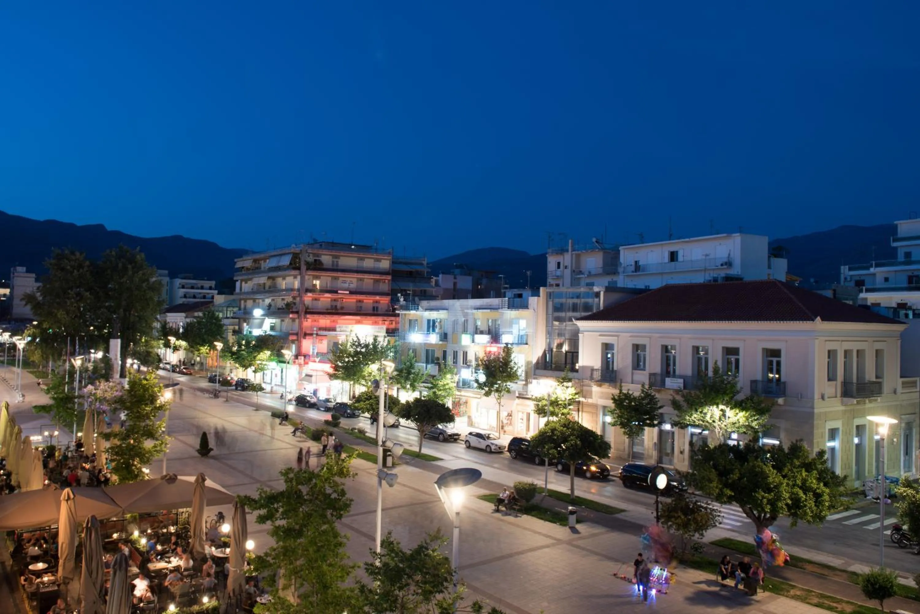 Neighbourhood in Kalamata Art Rooms