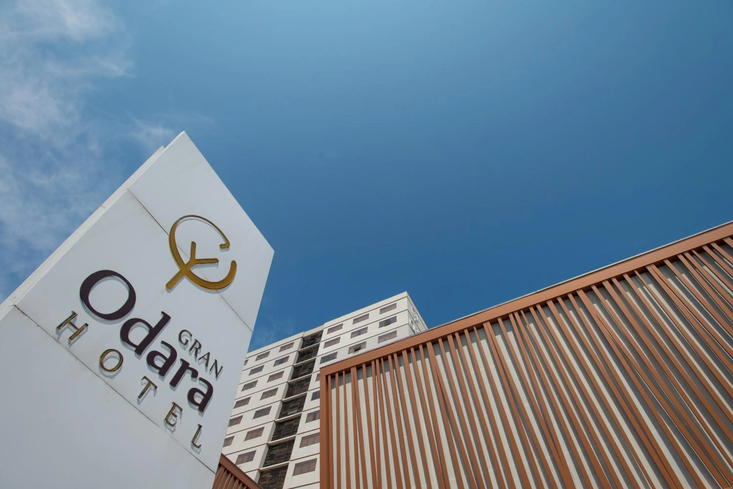 Property logo or sign in Hotel Gran Odara