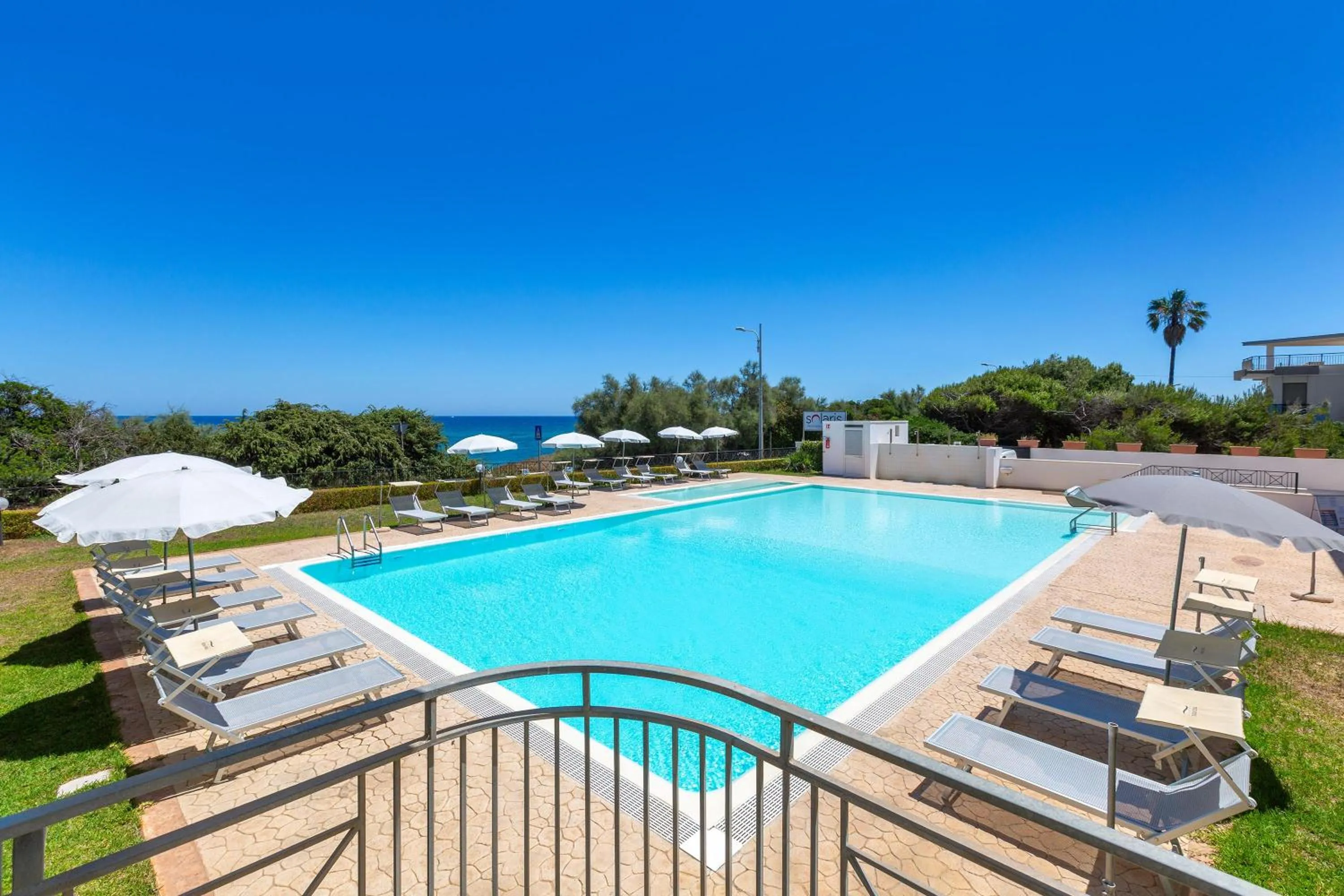 Pool view in Residence Solaris