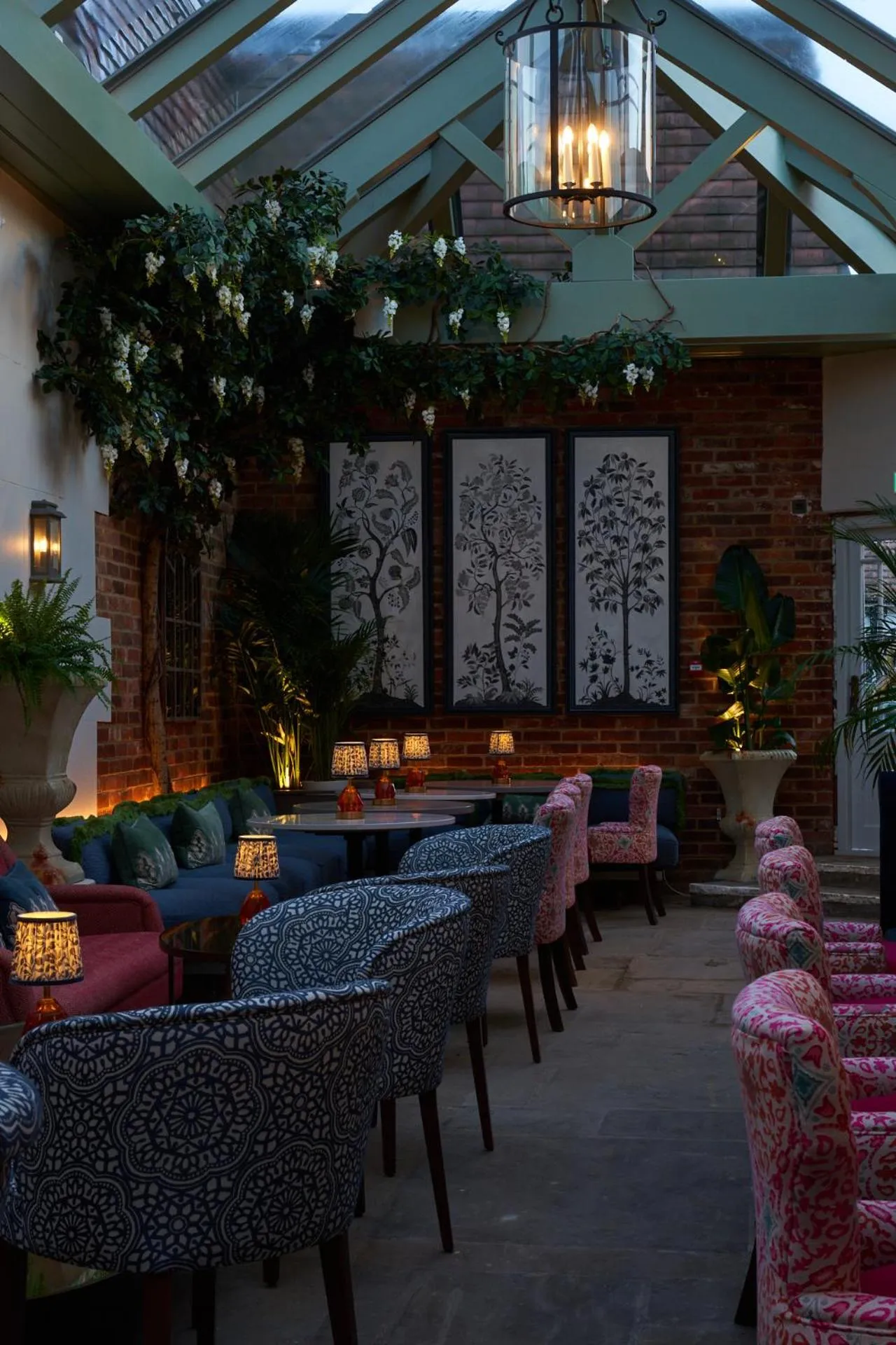 Restaurant/places to eat in Stanwell House