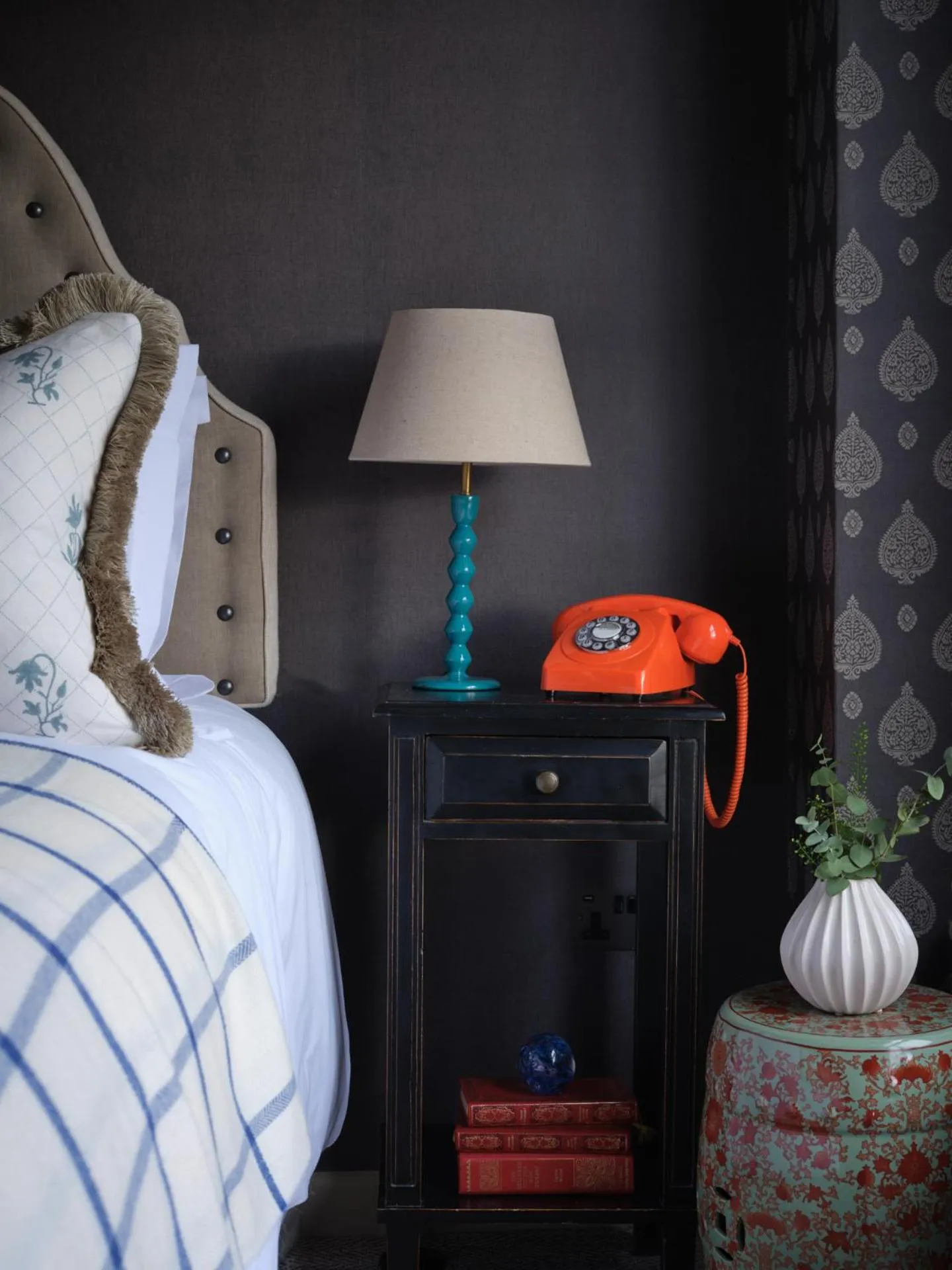 Bedroom, Bed in Stanwell House