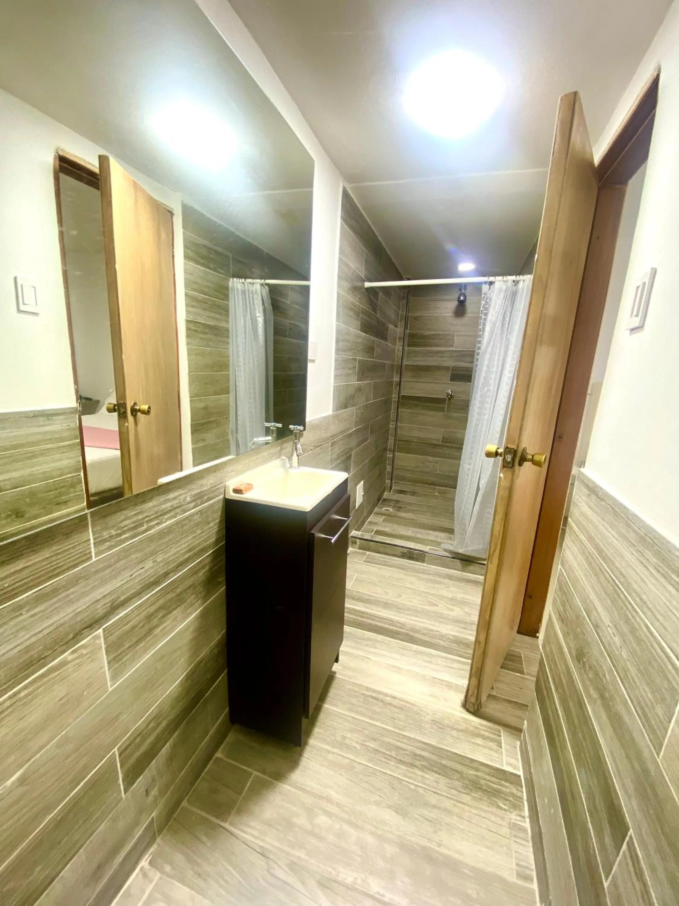 Bathroom in Hotel Yivinaca