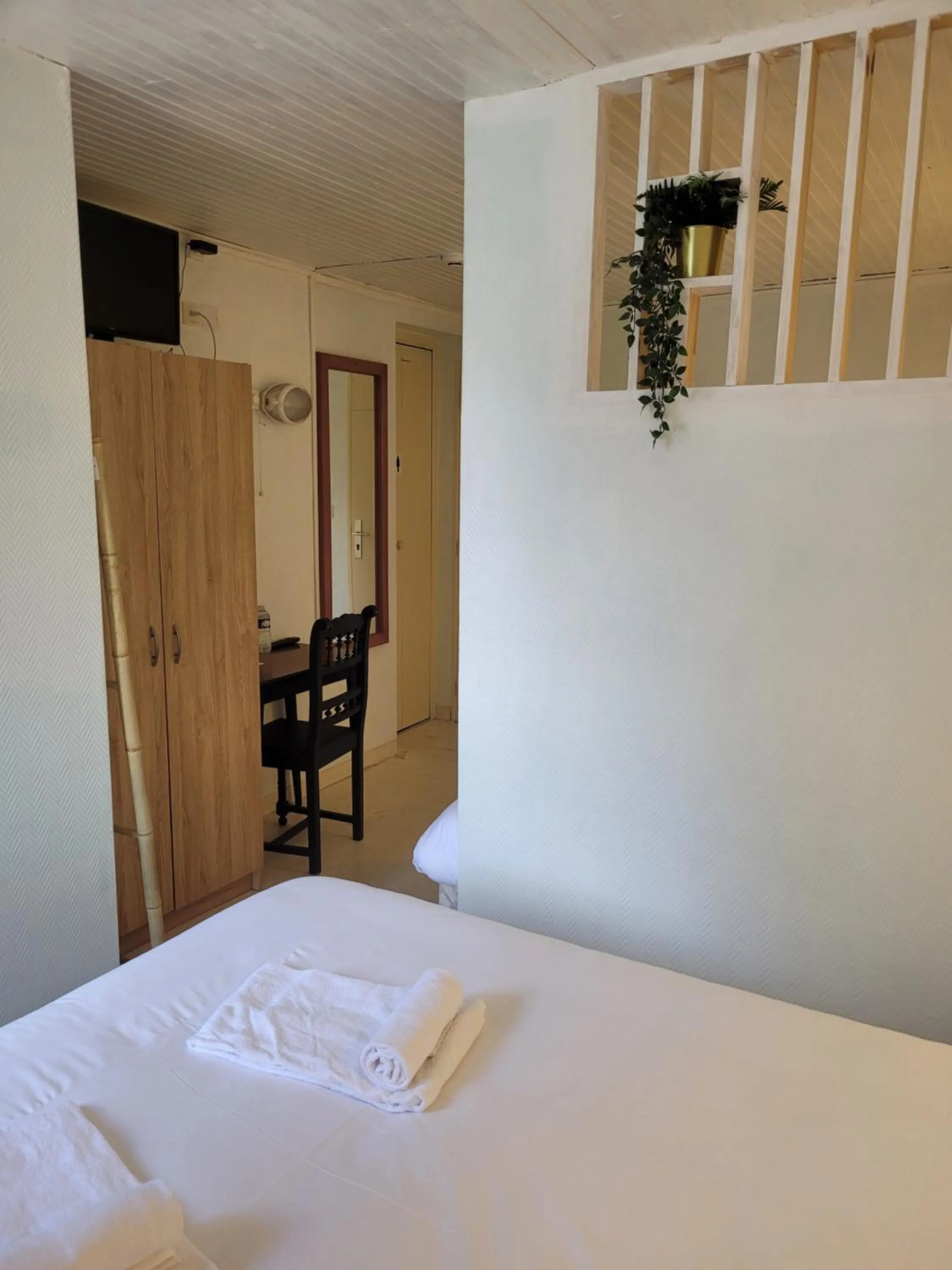 Bed in Hotel Duchesse Anne