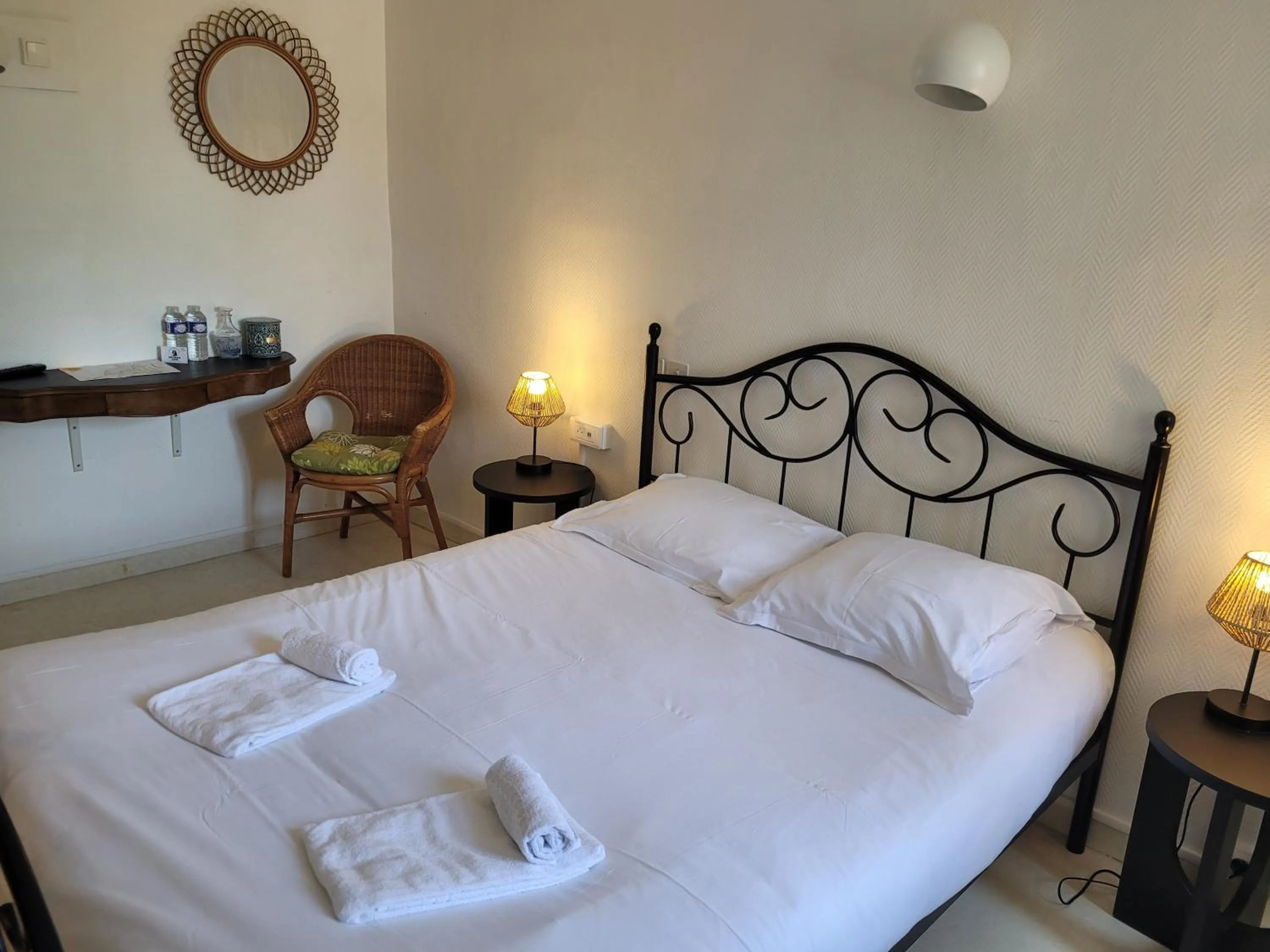 Bed in Hotel Duchesse Anne