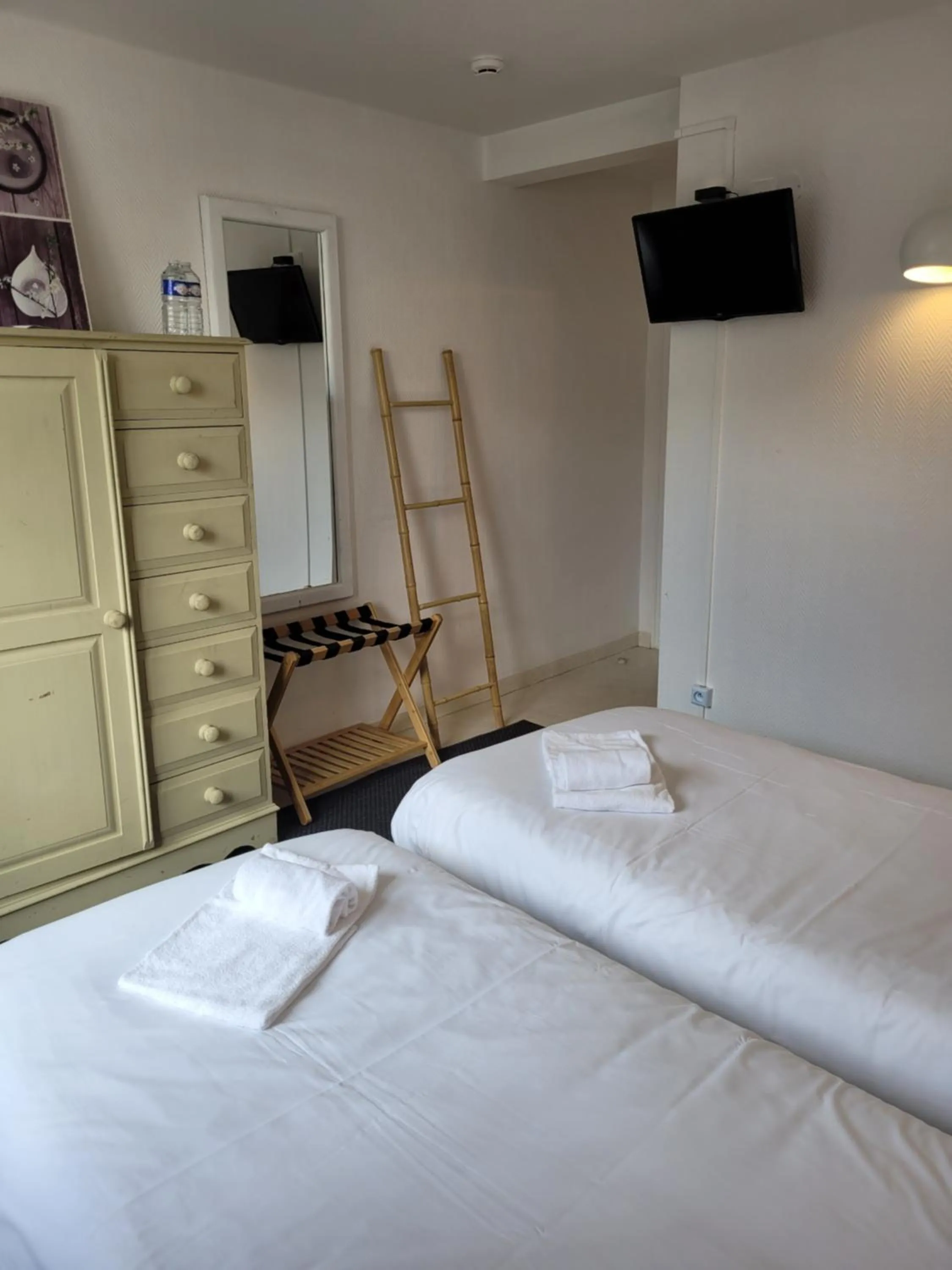 Bed in Hotel Duchesse Anne