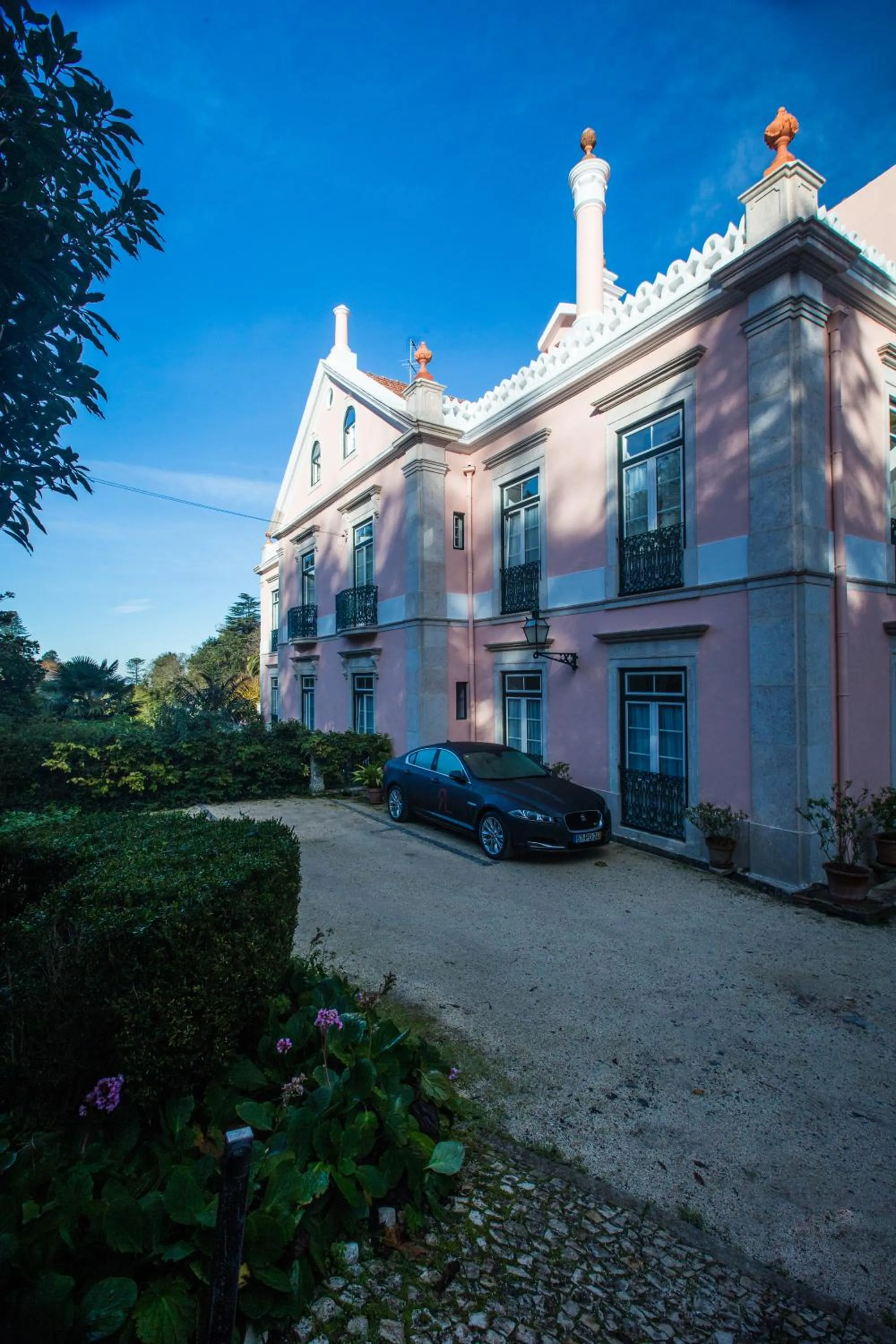 Facade/entrance in Hotel Sintra Jardim