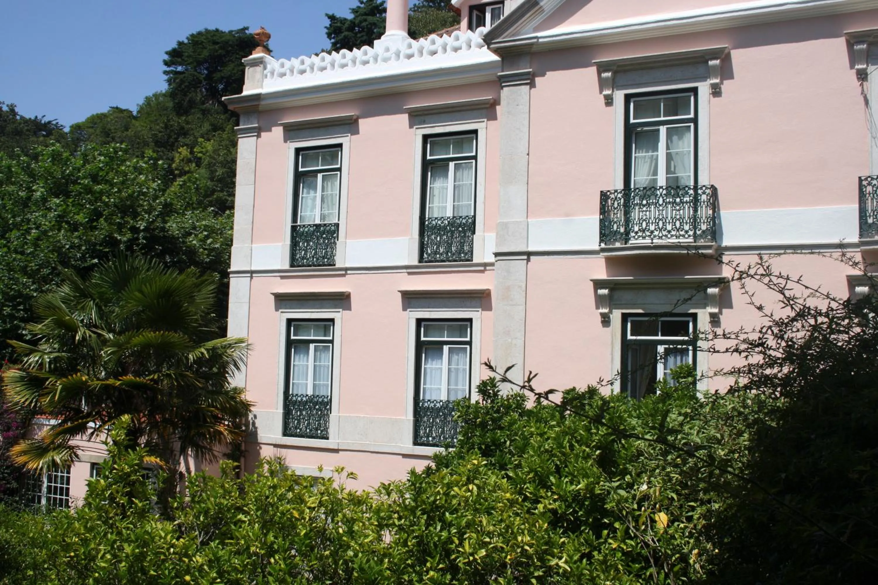 Facade/entrance in Hotel Sintra Jardim