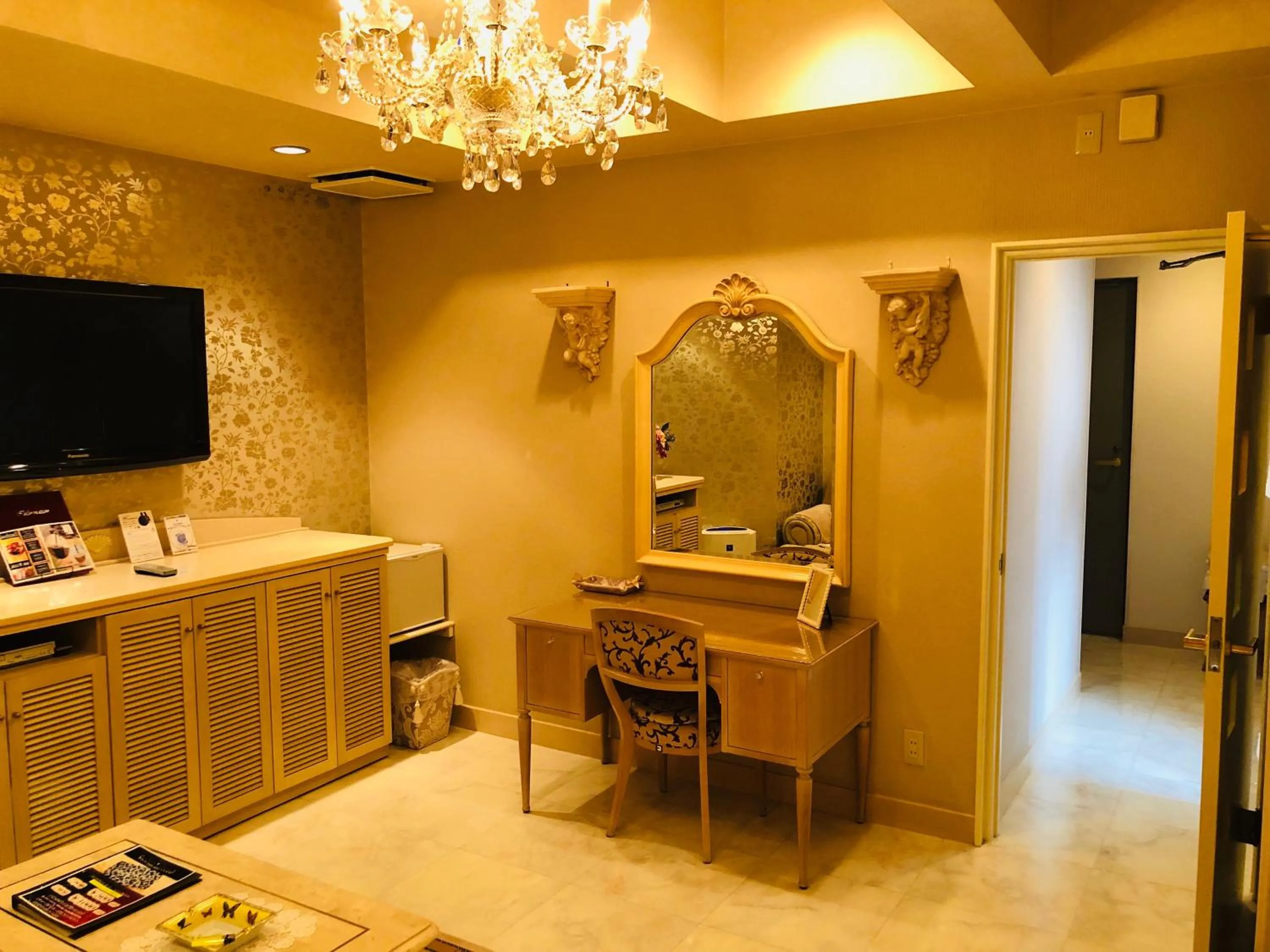 Hotel Star Dust (Adult Only)