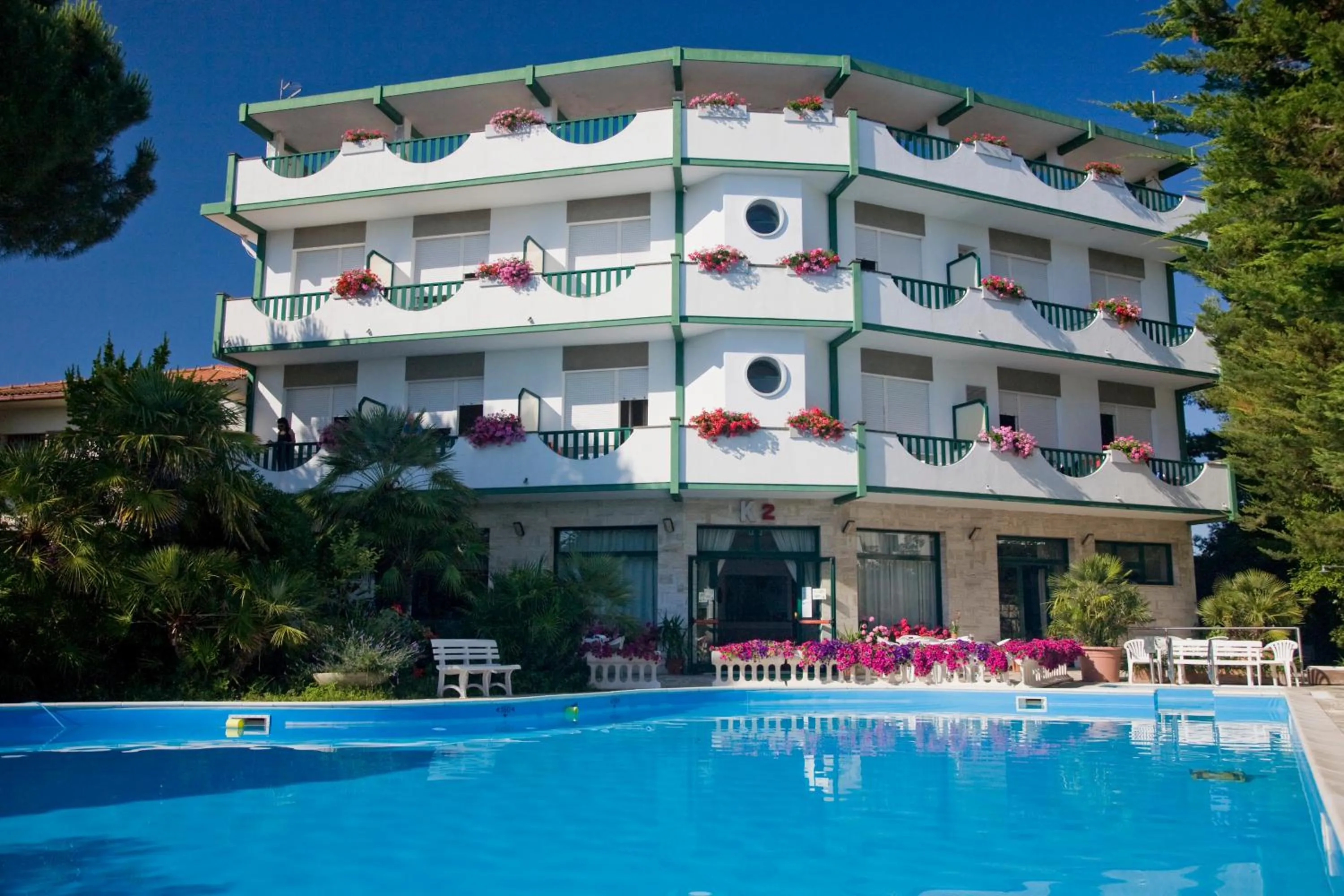 Swimming pool in Hotel K2