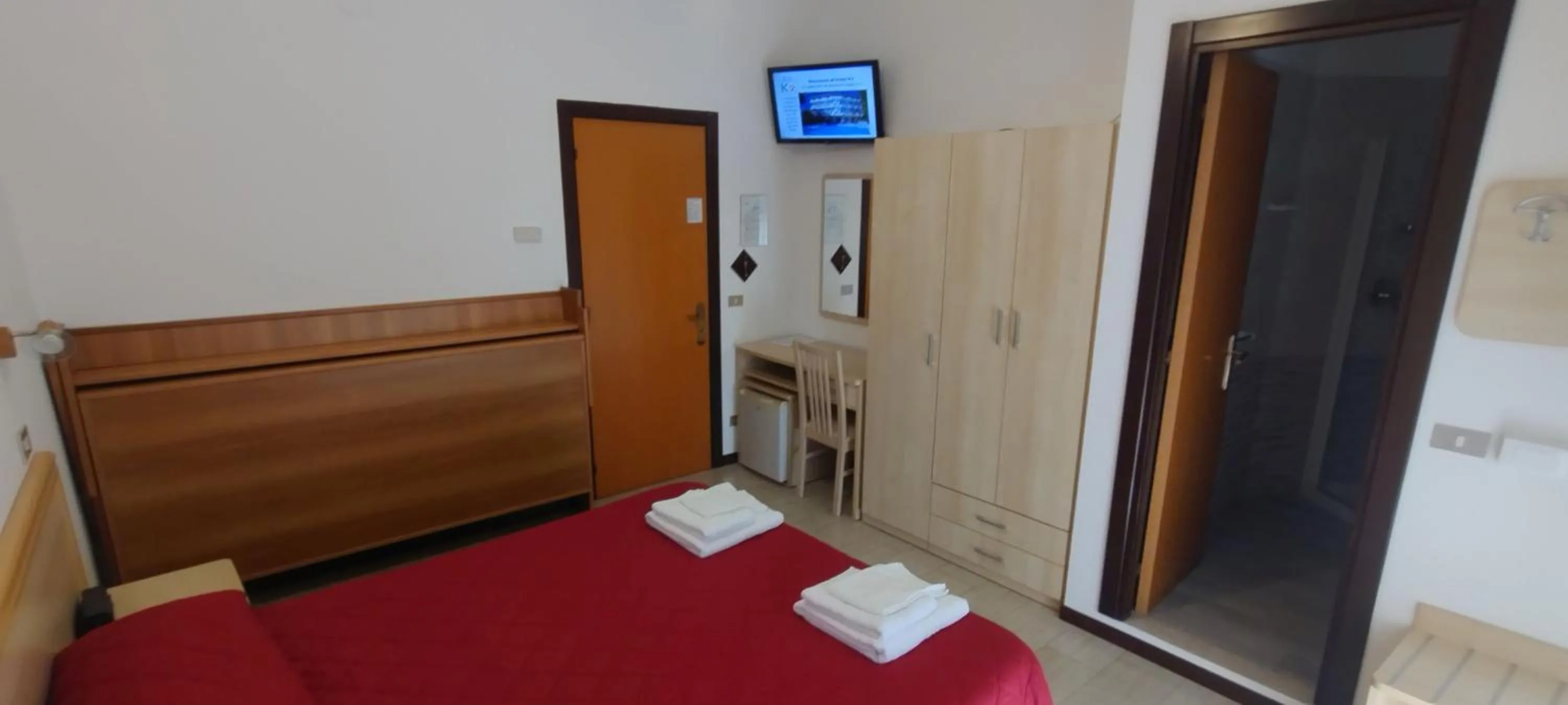 Bedroom, Bed in Hotel K2