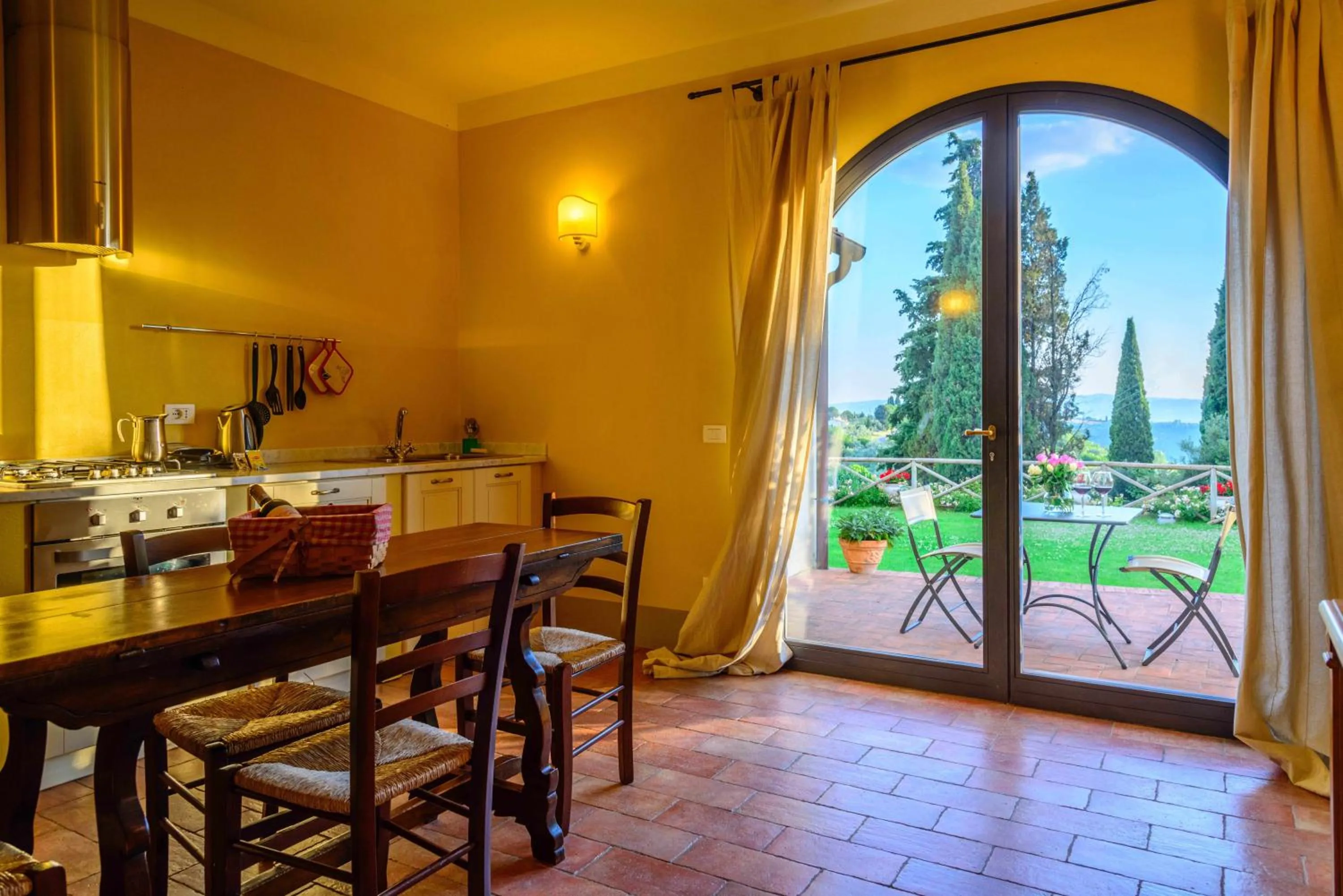 Kitchen or kitchenette in Podere Vigliano