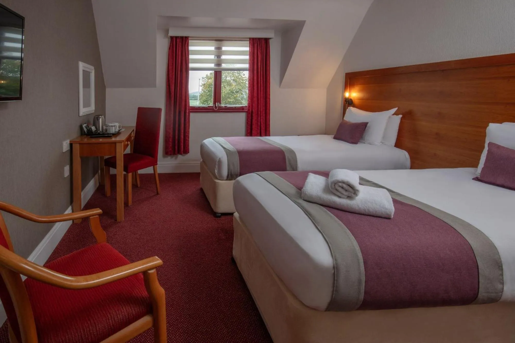 Bedroom, Bed in Best Western Gables Hotel