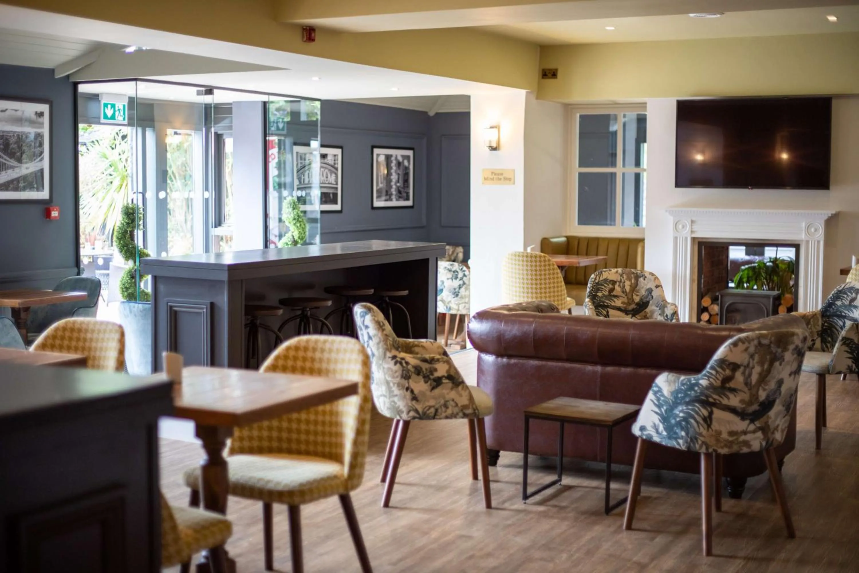 Lounge or bar in Best Western Gables Hotel