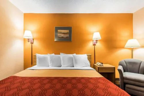Days Inn by Wyndham Scottsboro AL