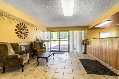 Days Inn by Wyndham Scottsboro AL