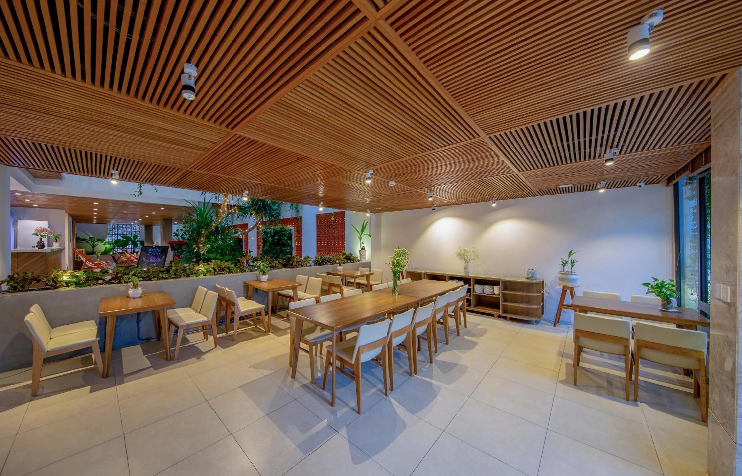 Restaurant/places to eat in Ponte Boutique Da Nang