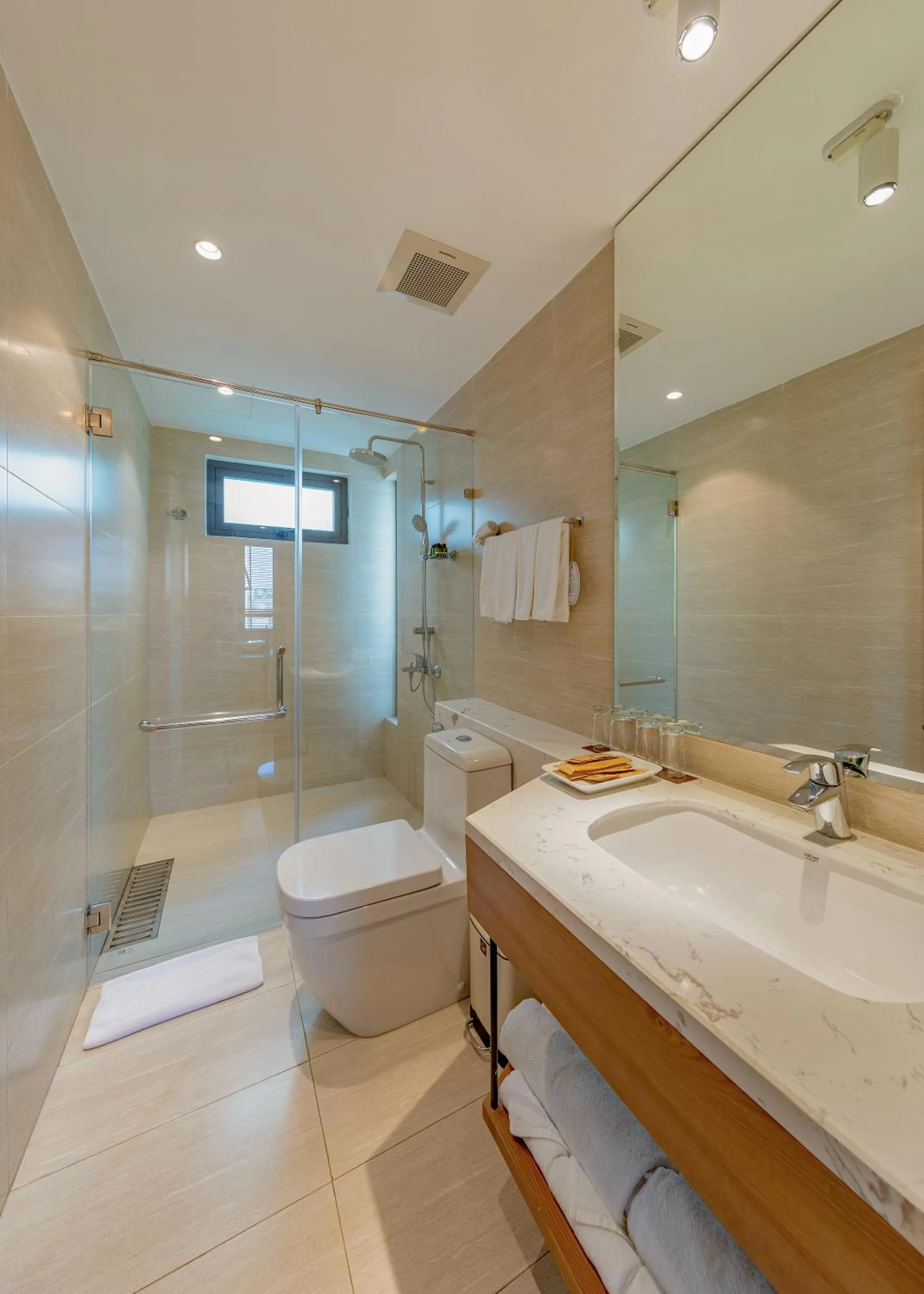 Shower in Ponte Boutique Da Nang