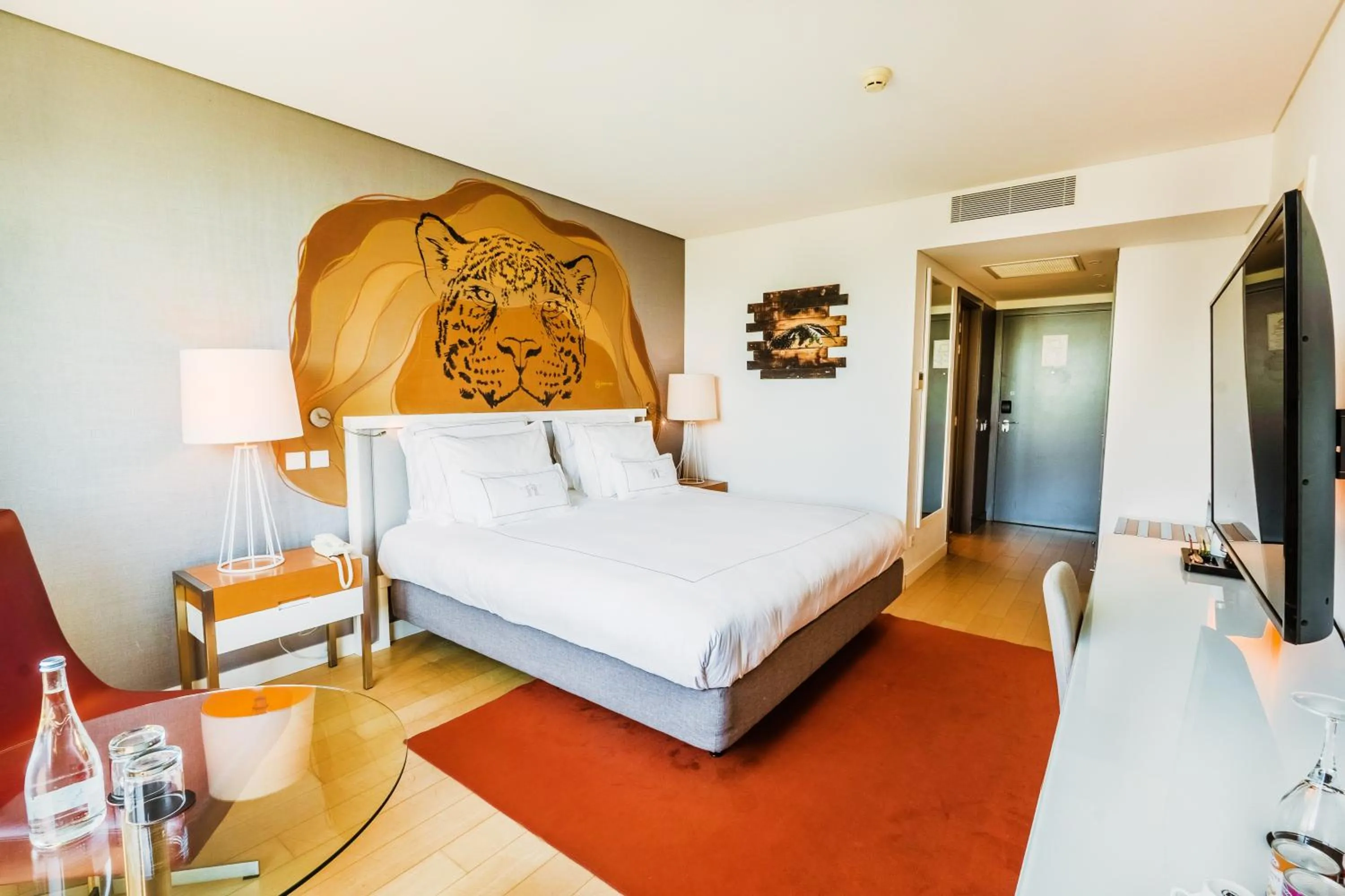 Bedroom, Bed in Pestana Cidadela Cascais - Pousada & Art District