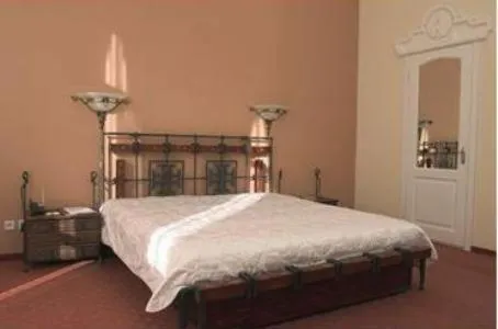 Bed in Astoria Hotel