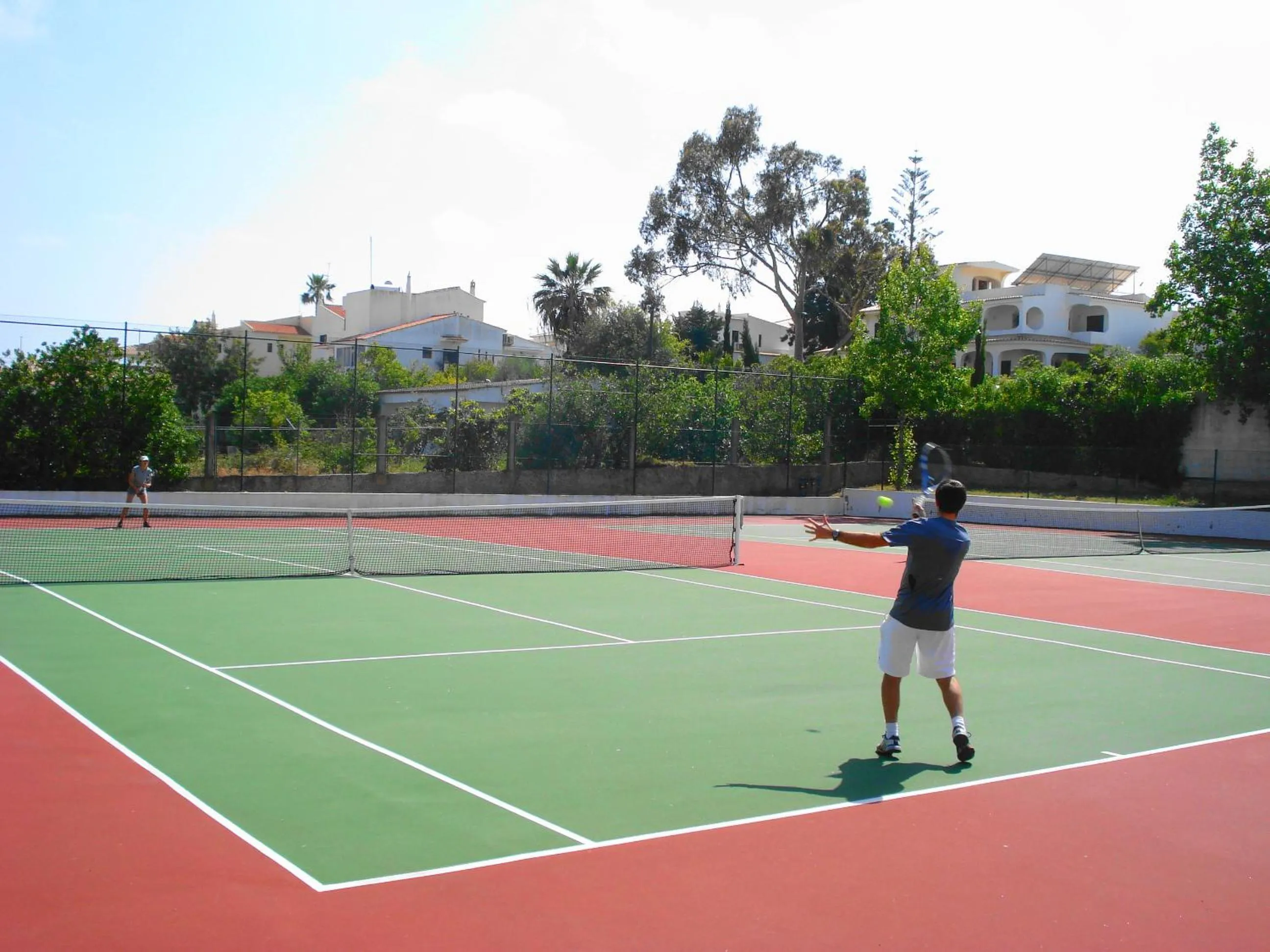 Tennis court in Rialgarve