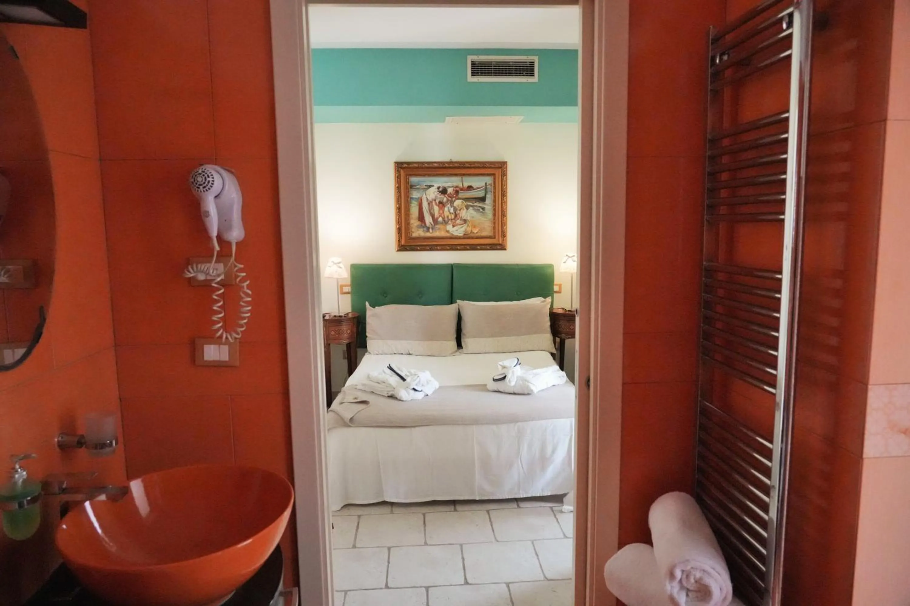 Bed in Bed & Breakfast Al Borgo