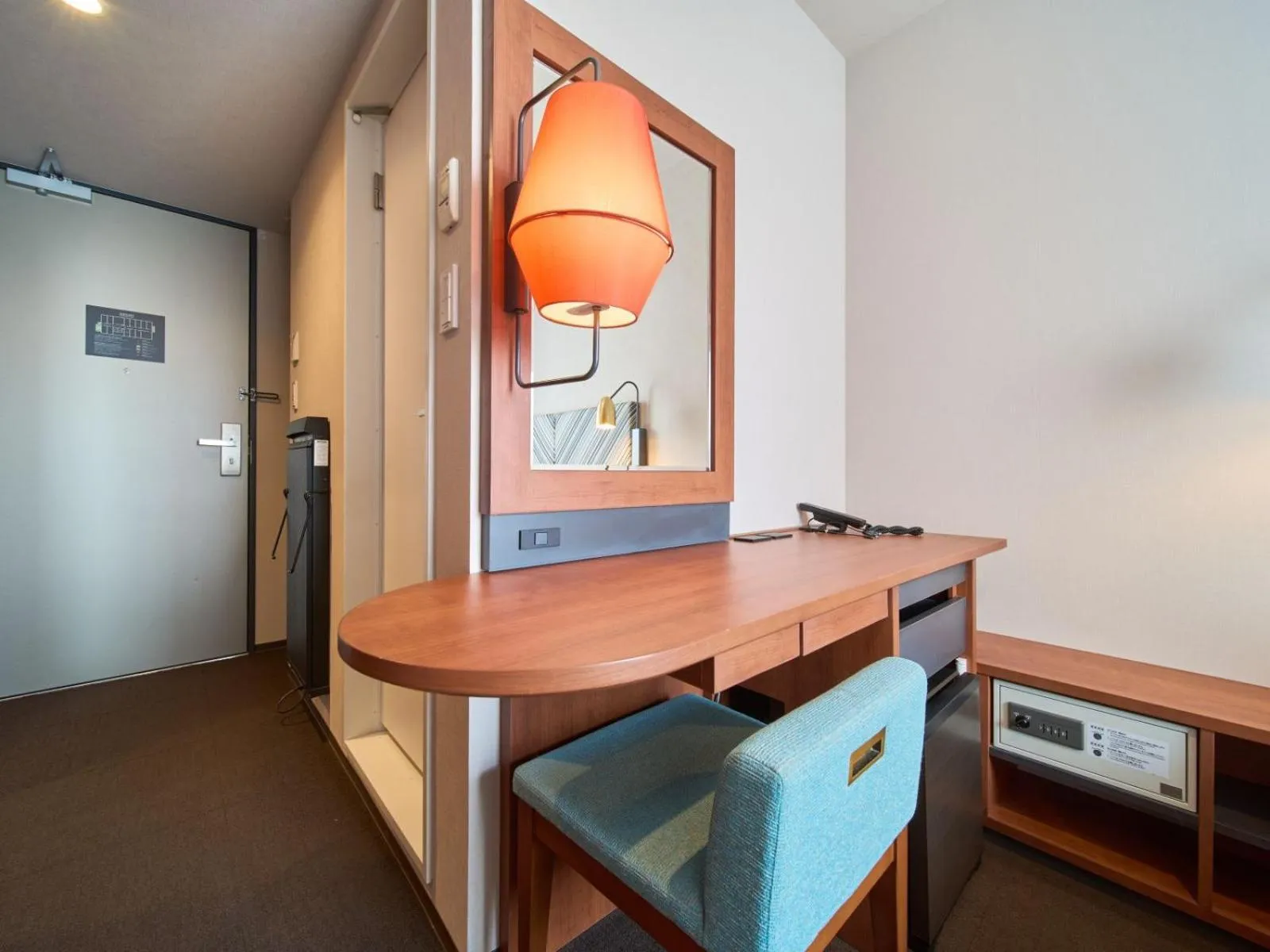 Photo of the whole room in Meitetsu Inn Nagoya Kanayama Annex