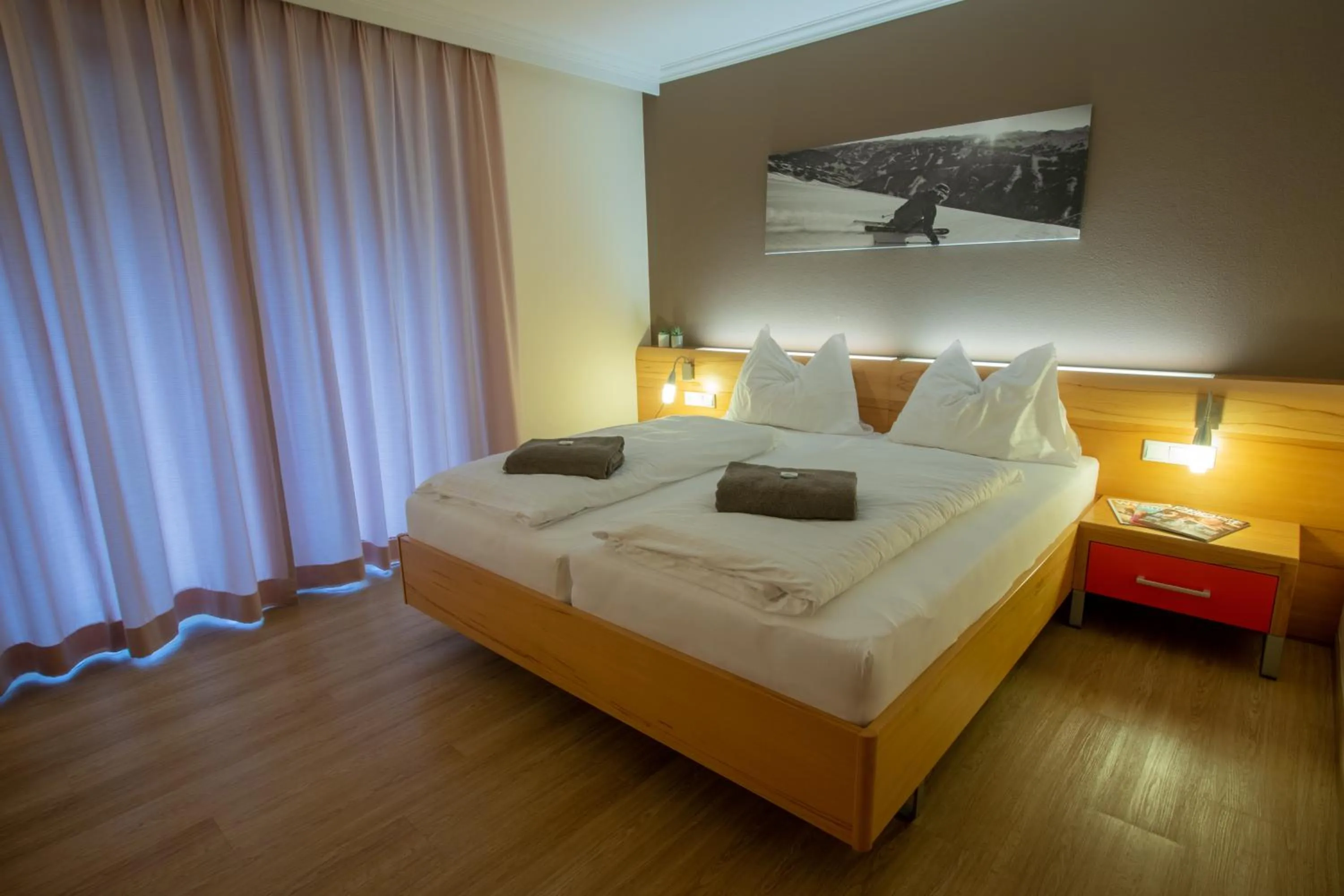 Bedroom, Bed in Hotel Auwirt Zentrum