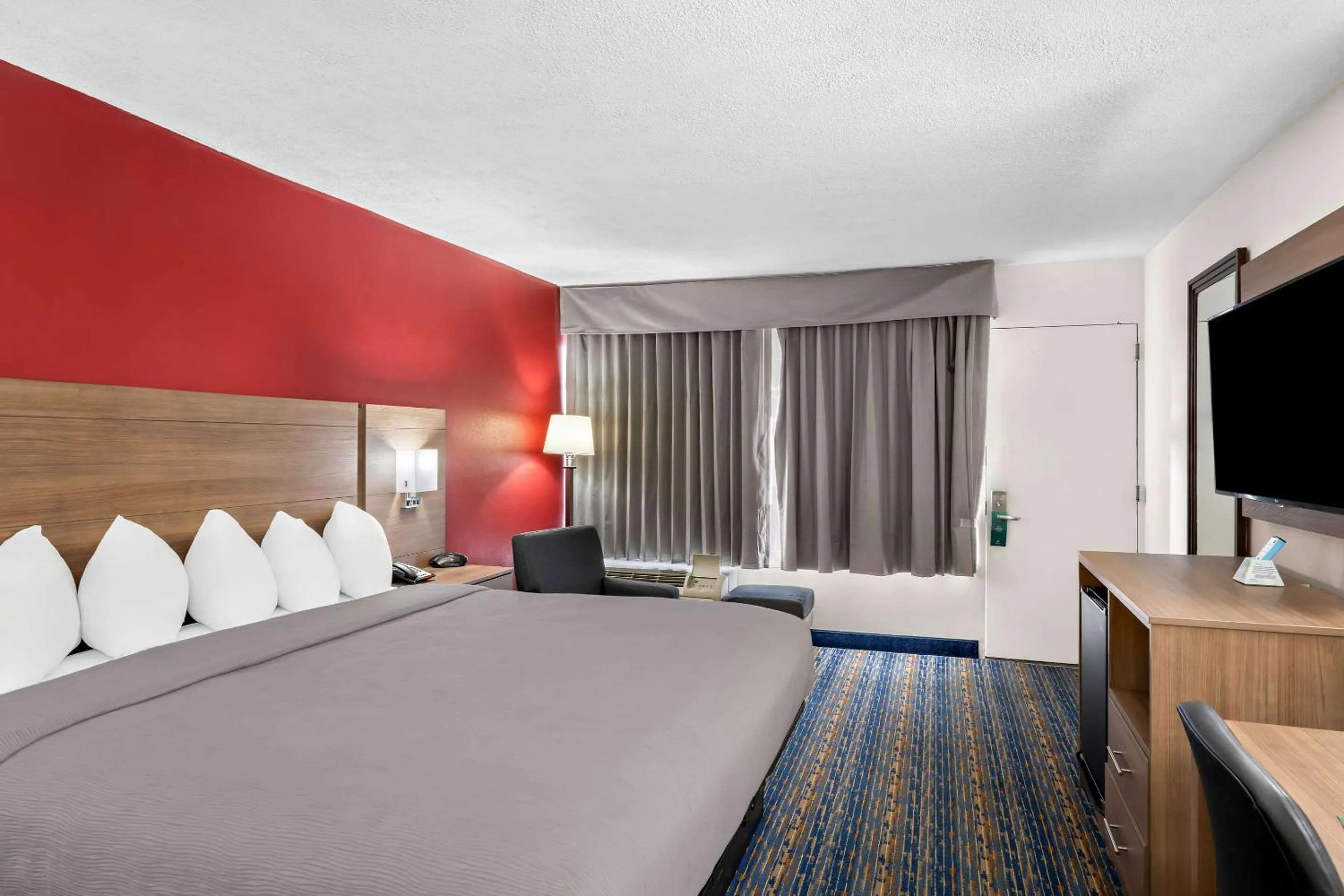 Bedroom, Bed in Quality Inn