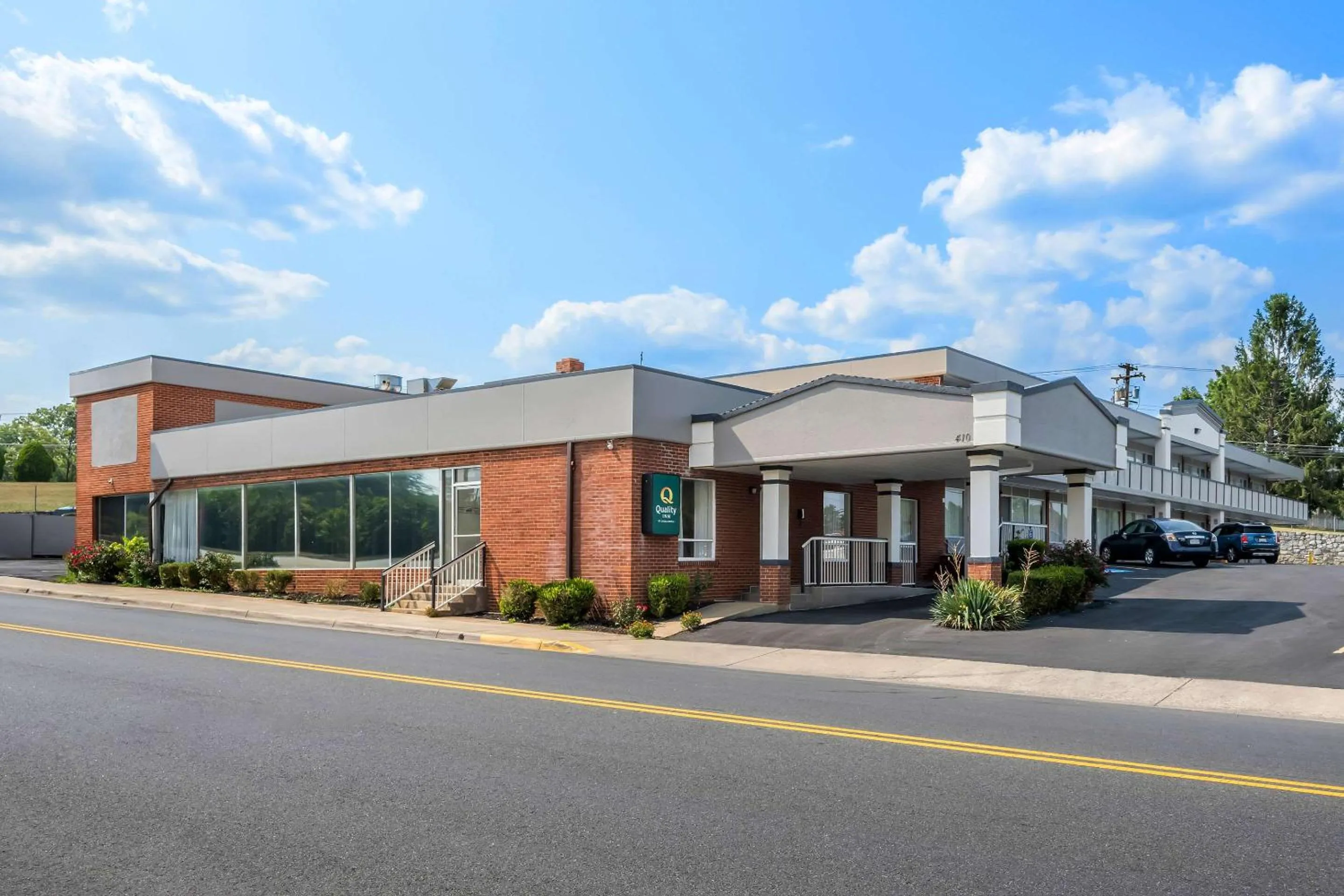 Property building in Quality Inn