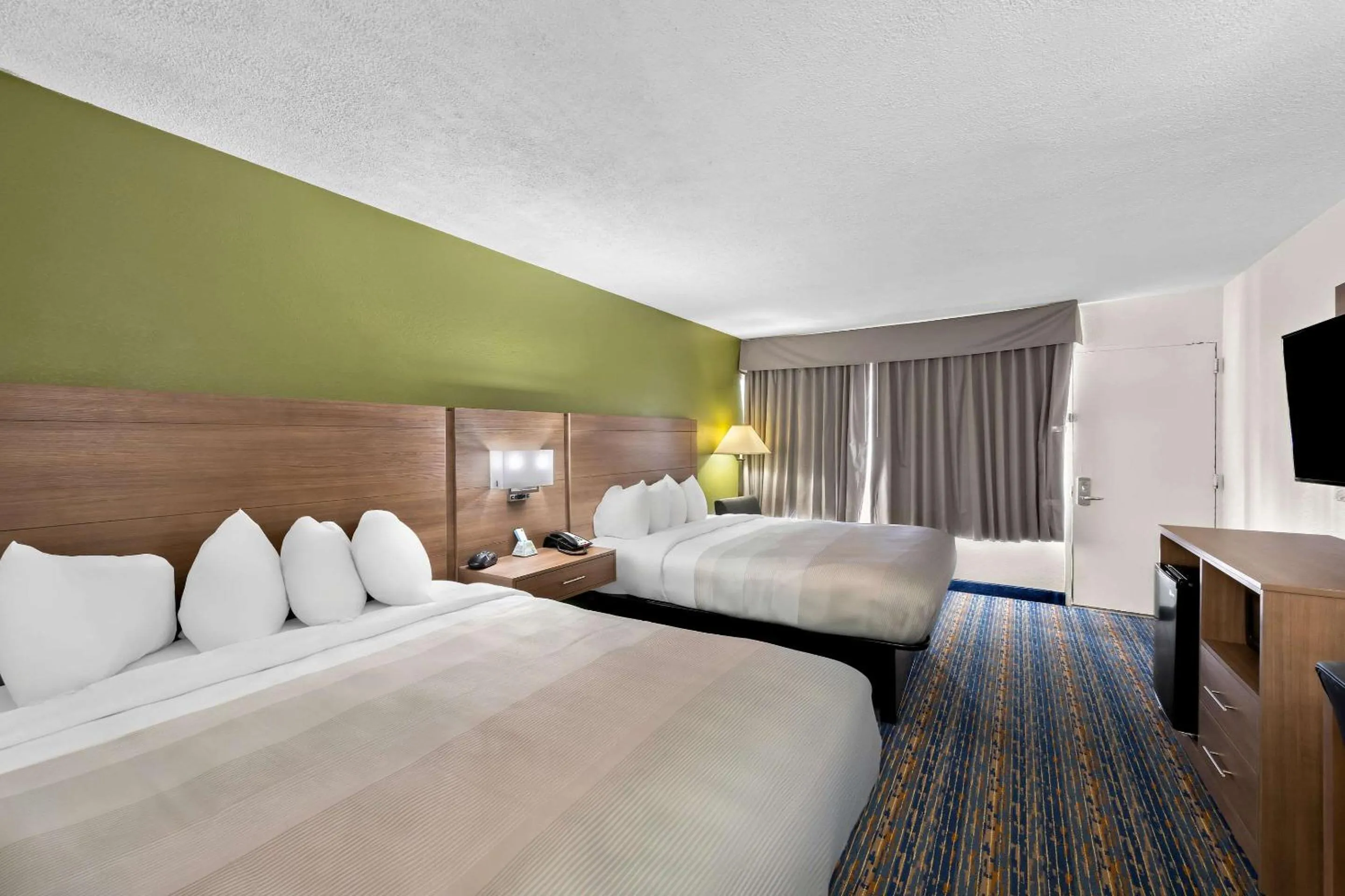 Bedroom, Bed in Quality Inn