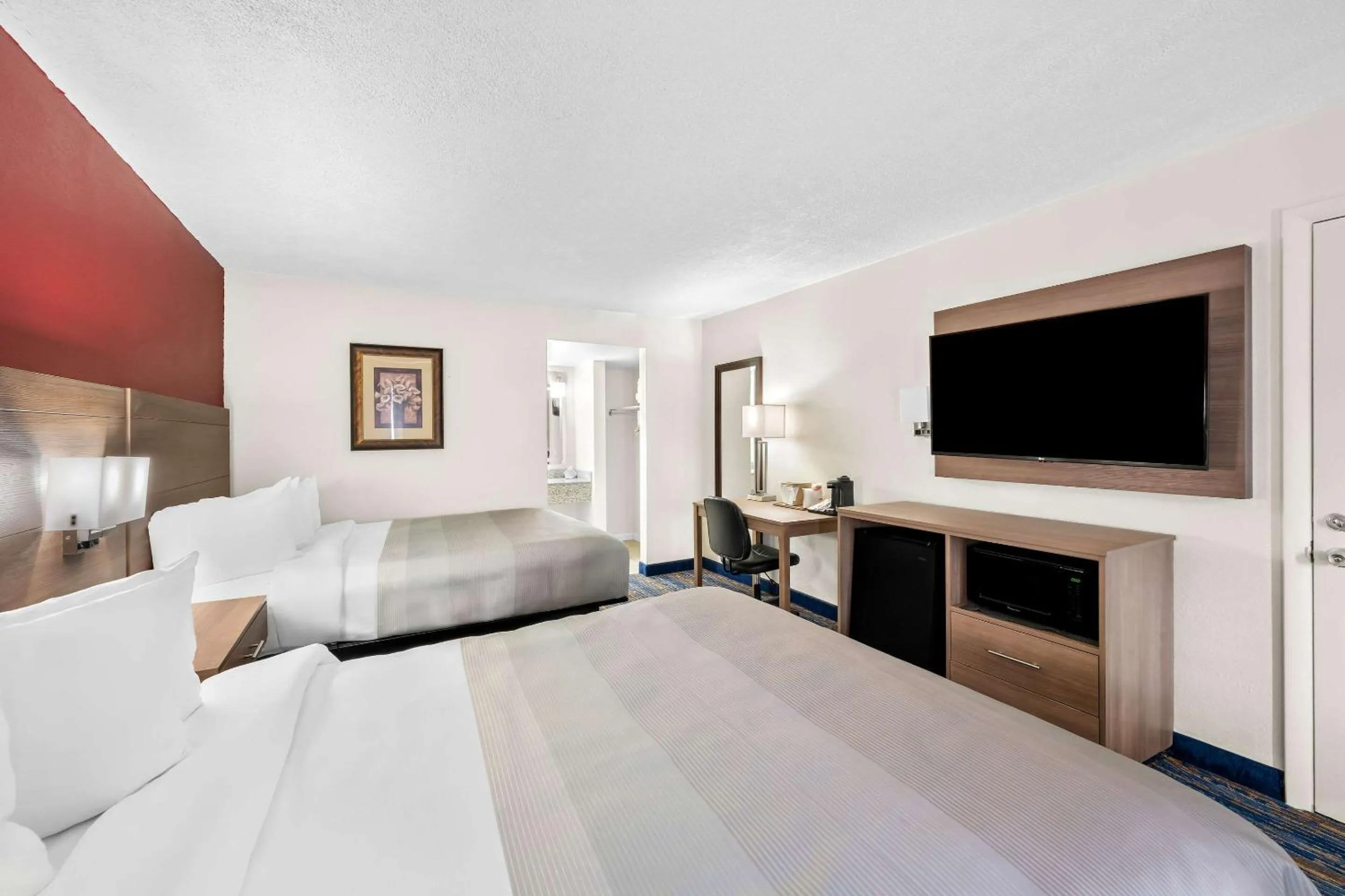 Bedroom, Bed in Quality Inn