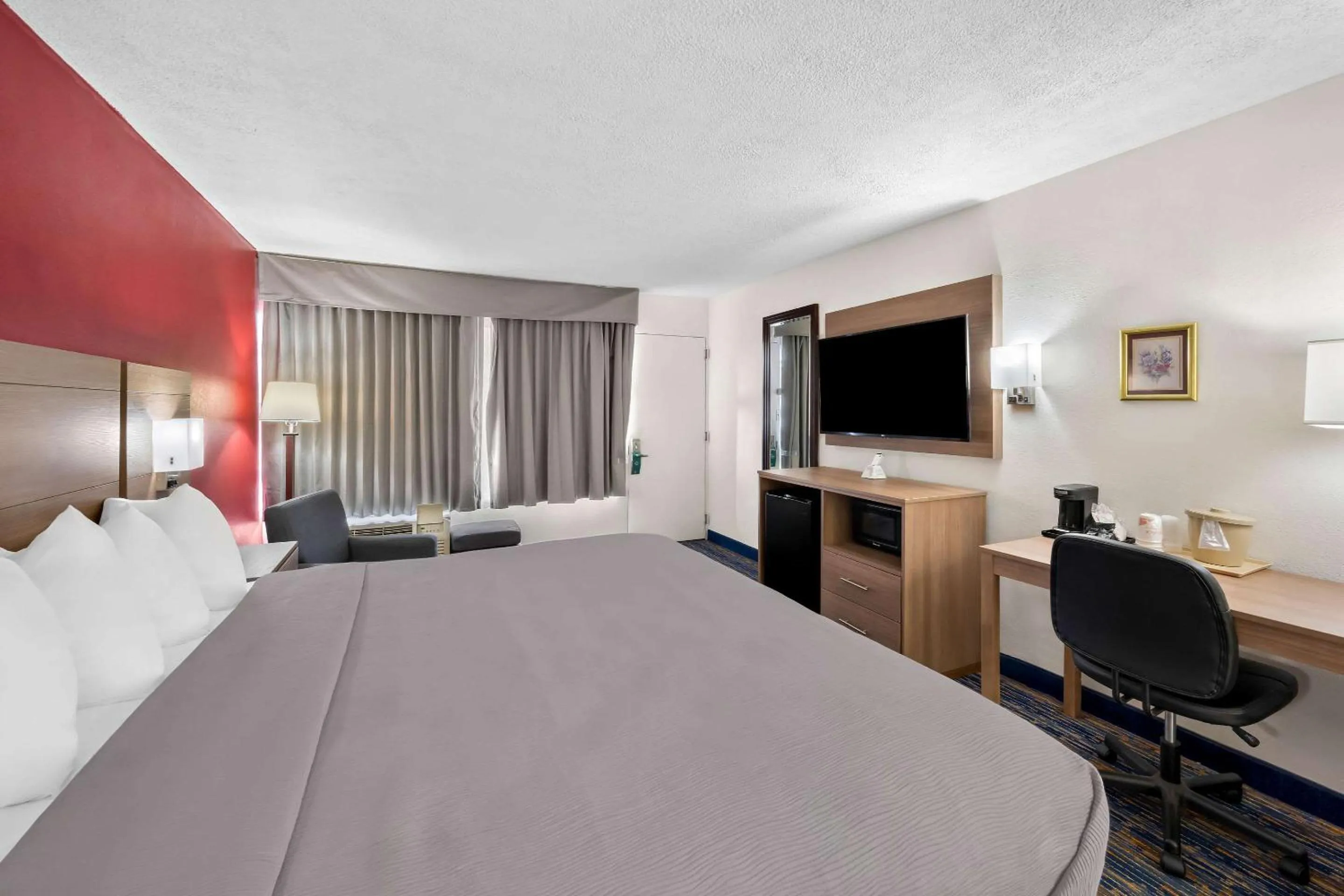 Bedroom, Bed in Quality Inn