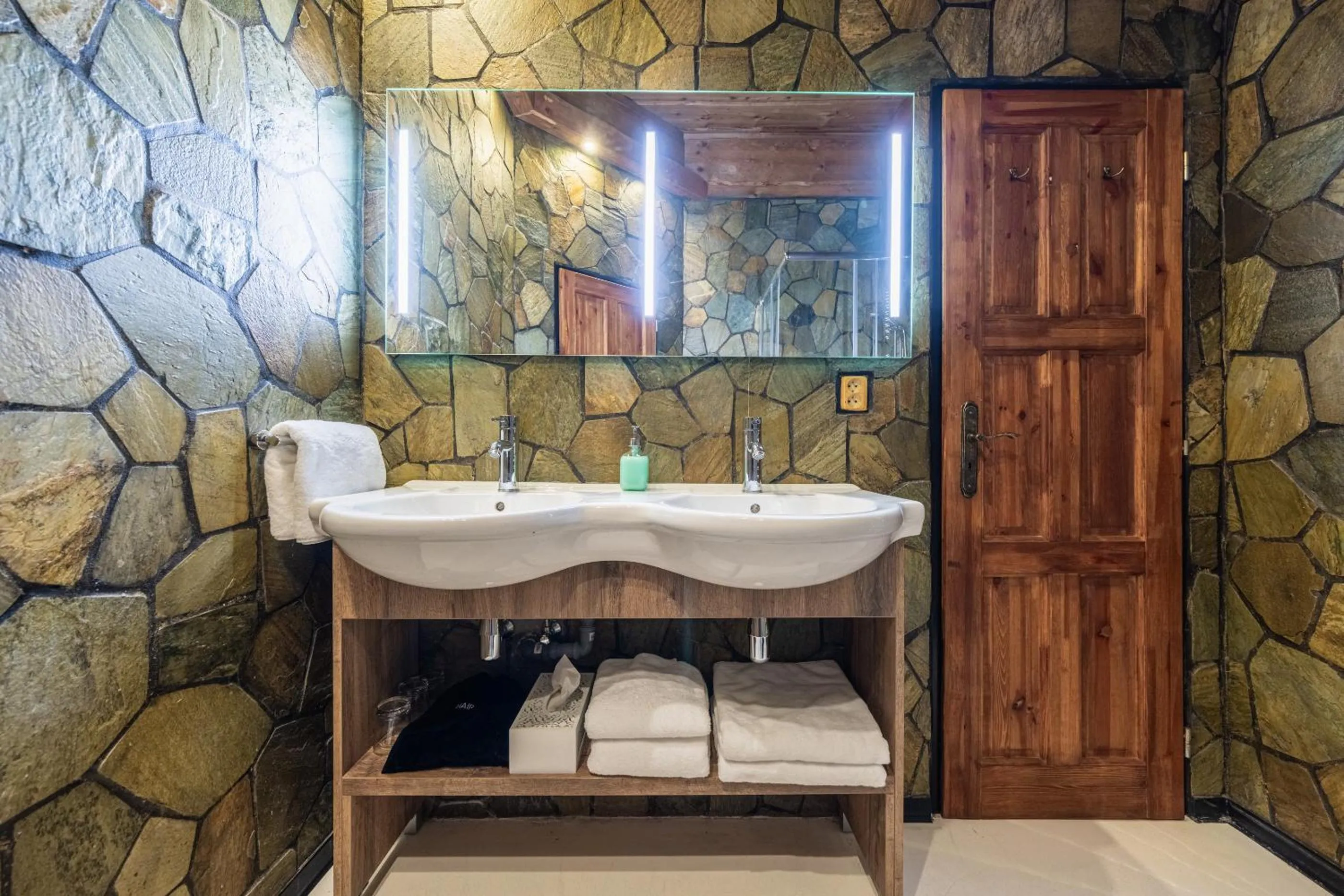 Bathroom in Sport-hotel Šibeniční vrch