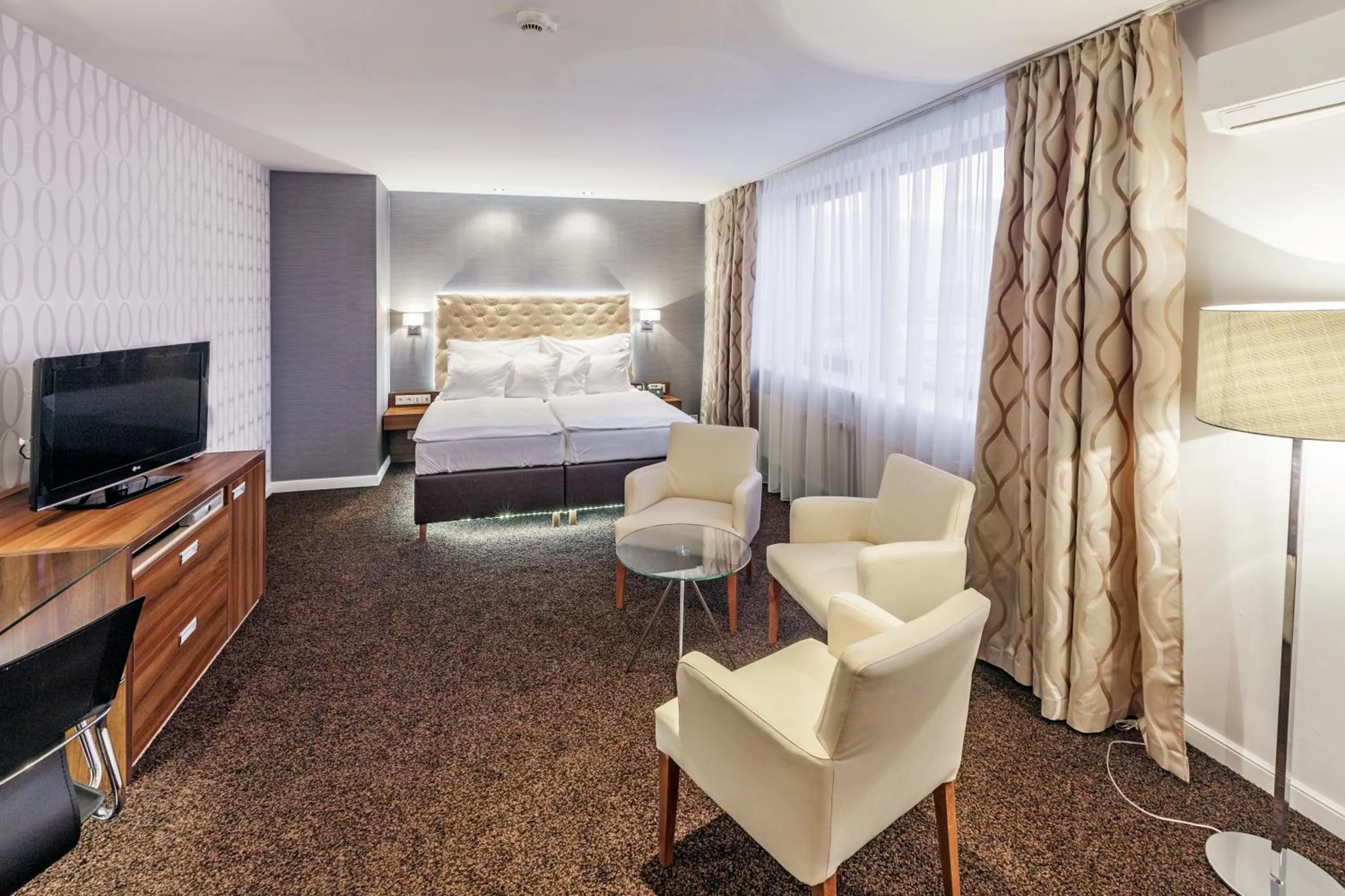 Photo of the whole room, Bed in Pytloun City Boutique Self Check-in Hotel