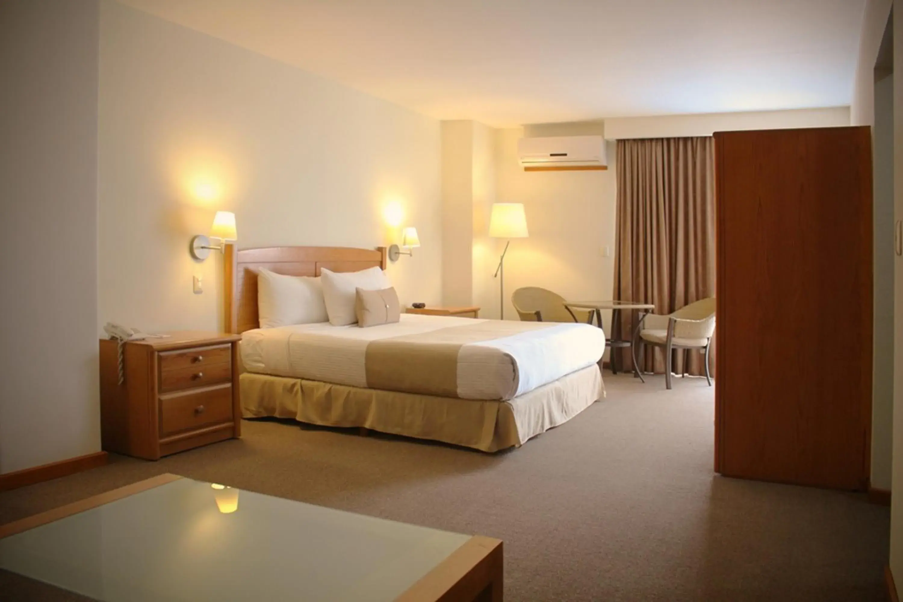 Junior Suite, 1 King in Best Western Plus Plaza Vizcaya Junior Suite, 1 King in Best Western Plus Plaza Vizcaya