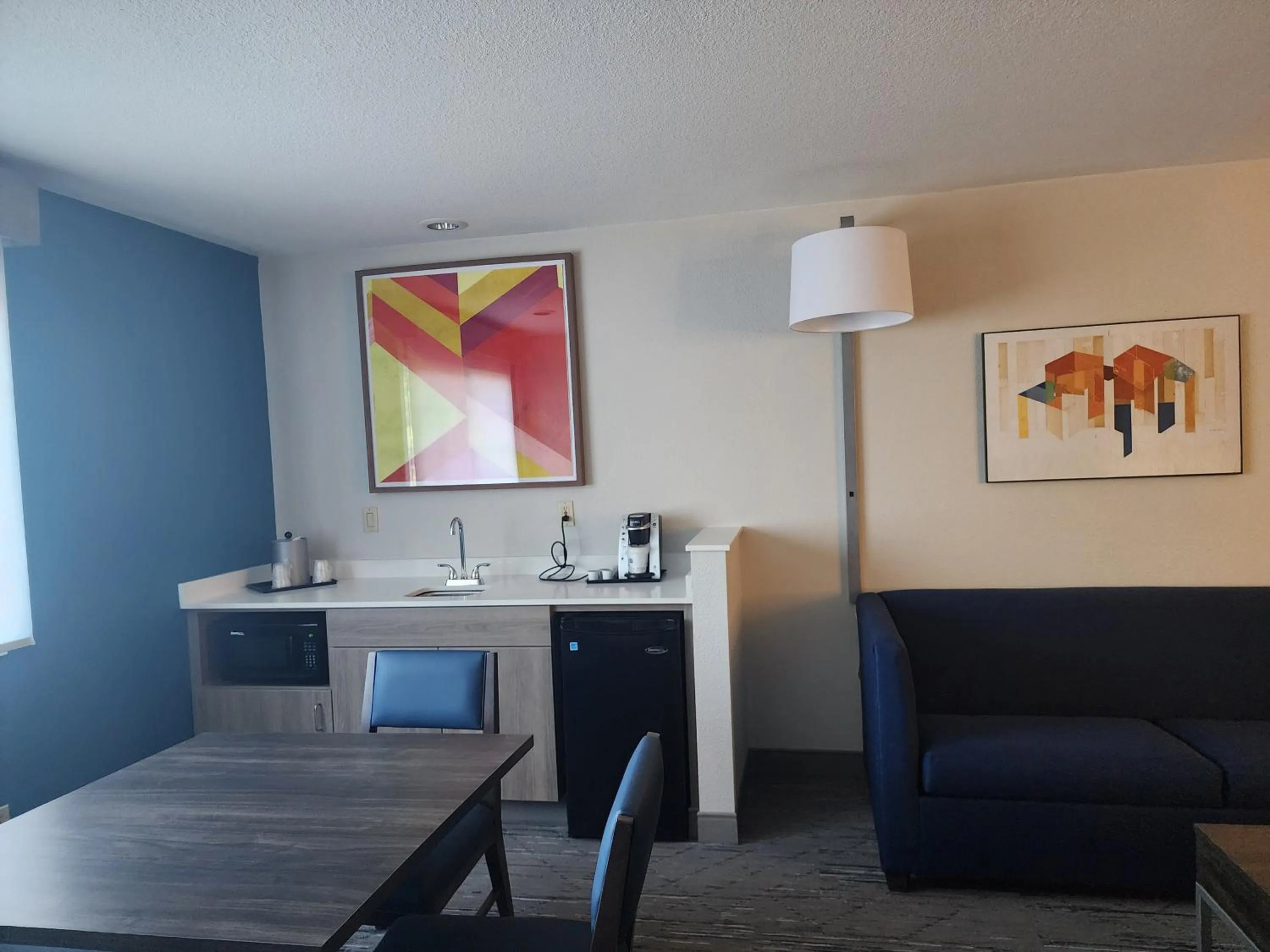 Photo of the whole room in Holiday Inn Express Portland East - Columbia Gorge by IHG