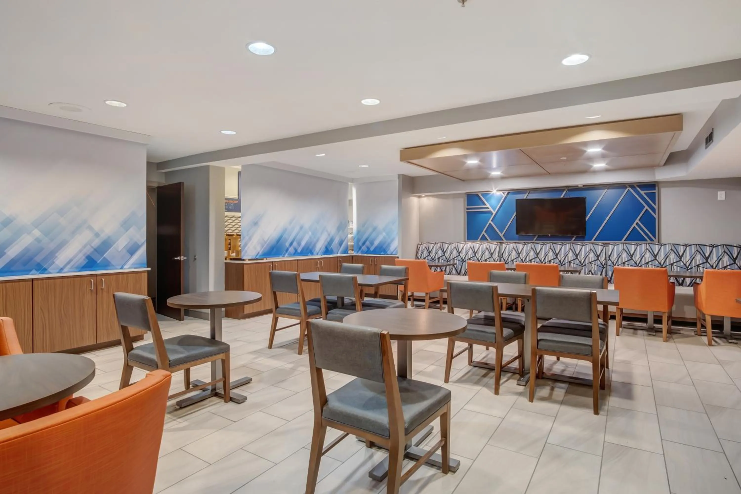 Breakfast in Holiday Inn Express Portland East - Columbia Gorge by IHG